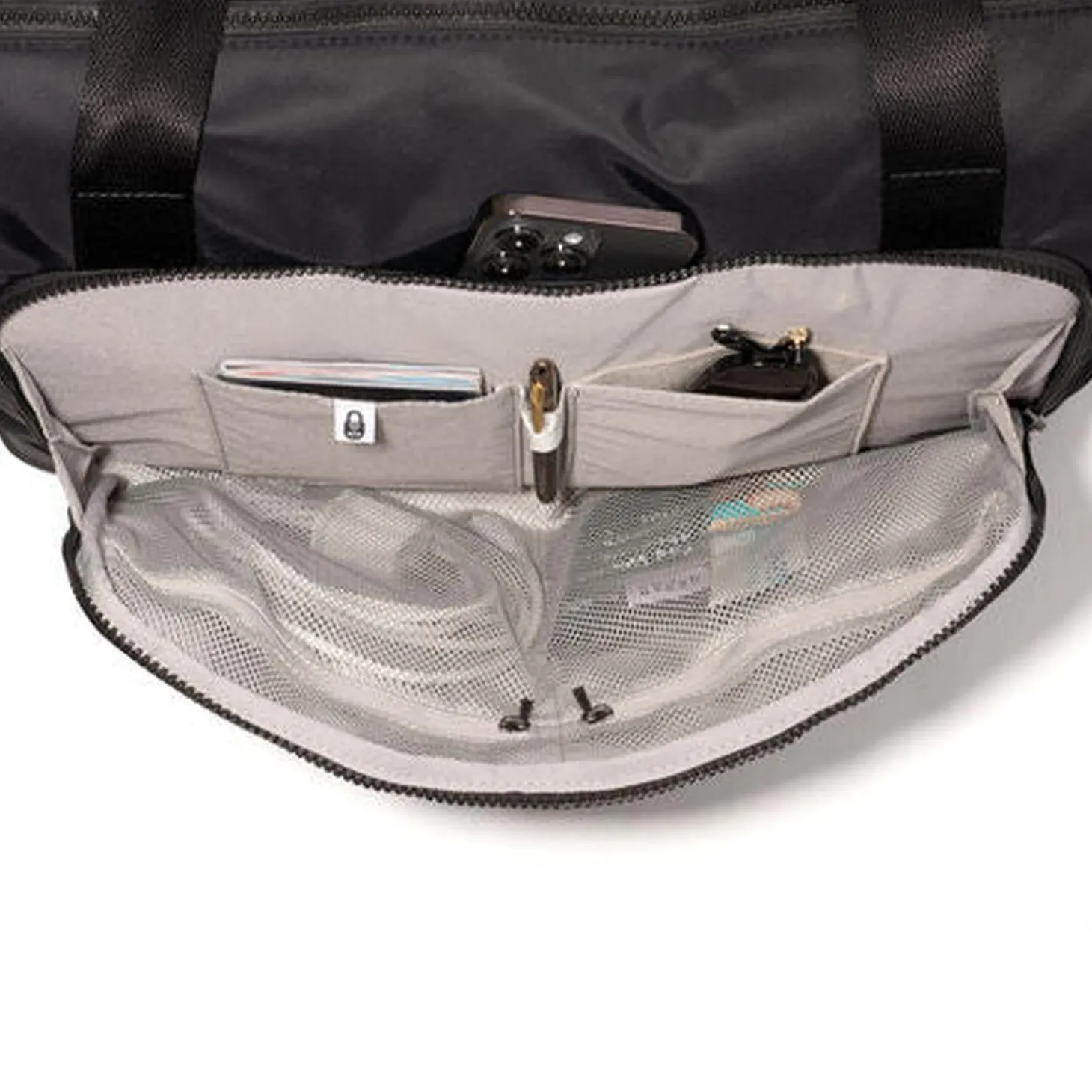Baggallini Park Avenue Overnight Tote