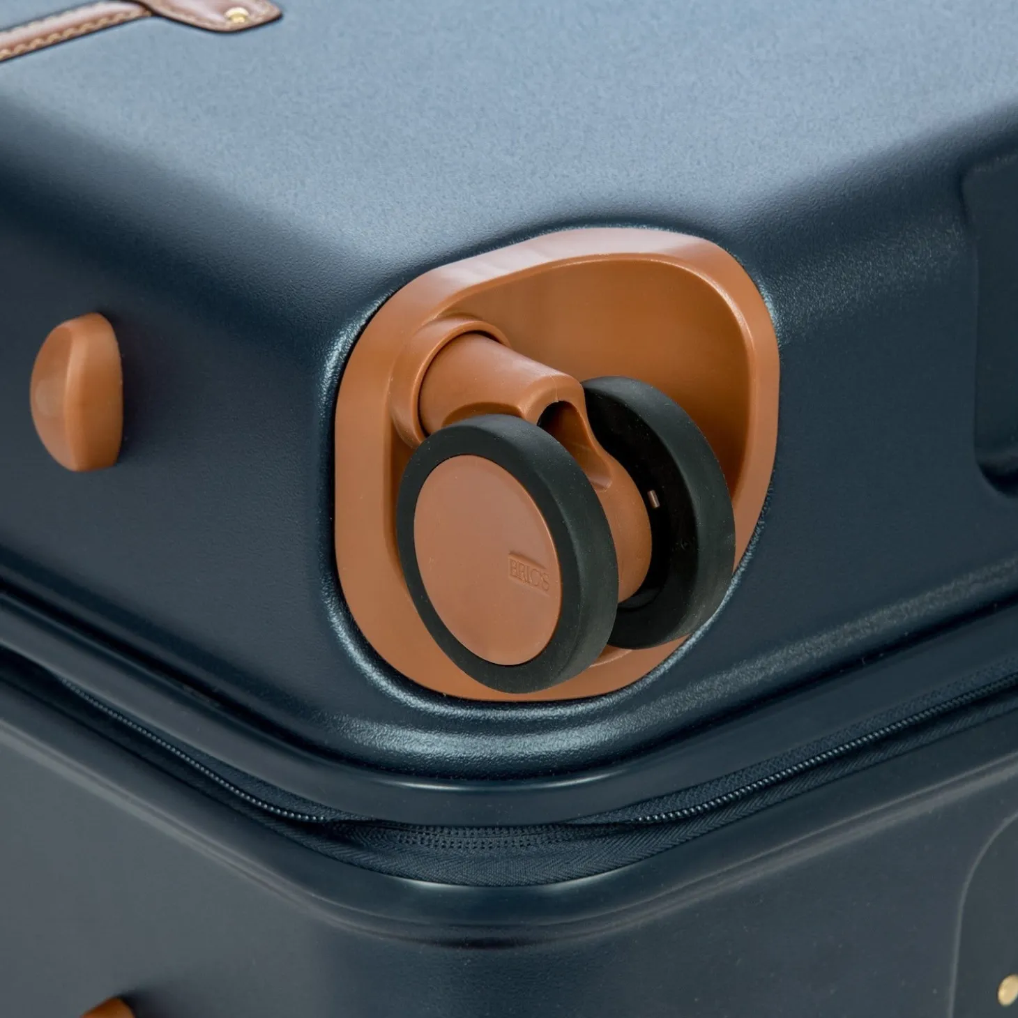 Brics Bellagio 3.0 30" Check-In Spinner