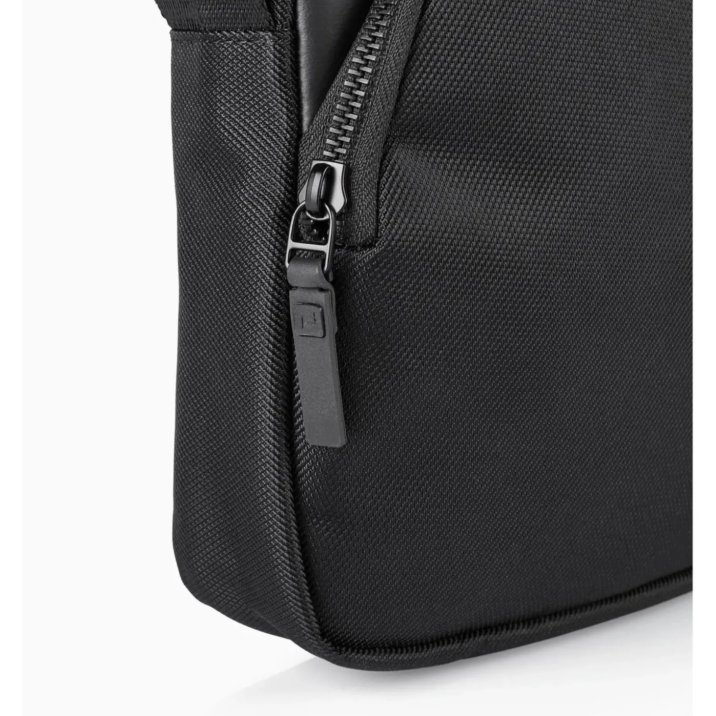 Brics Porsche Design Voyager Nylon Shoulder Bag S