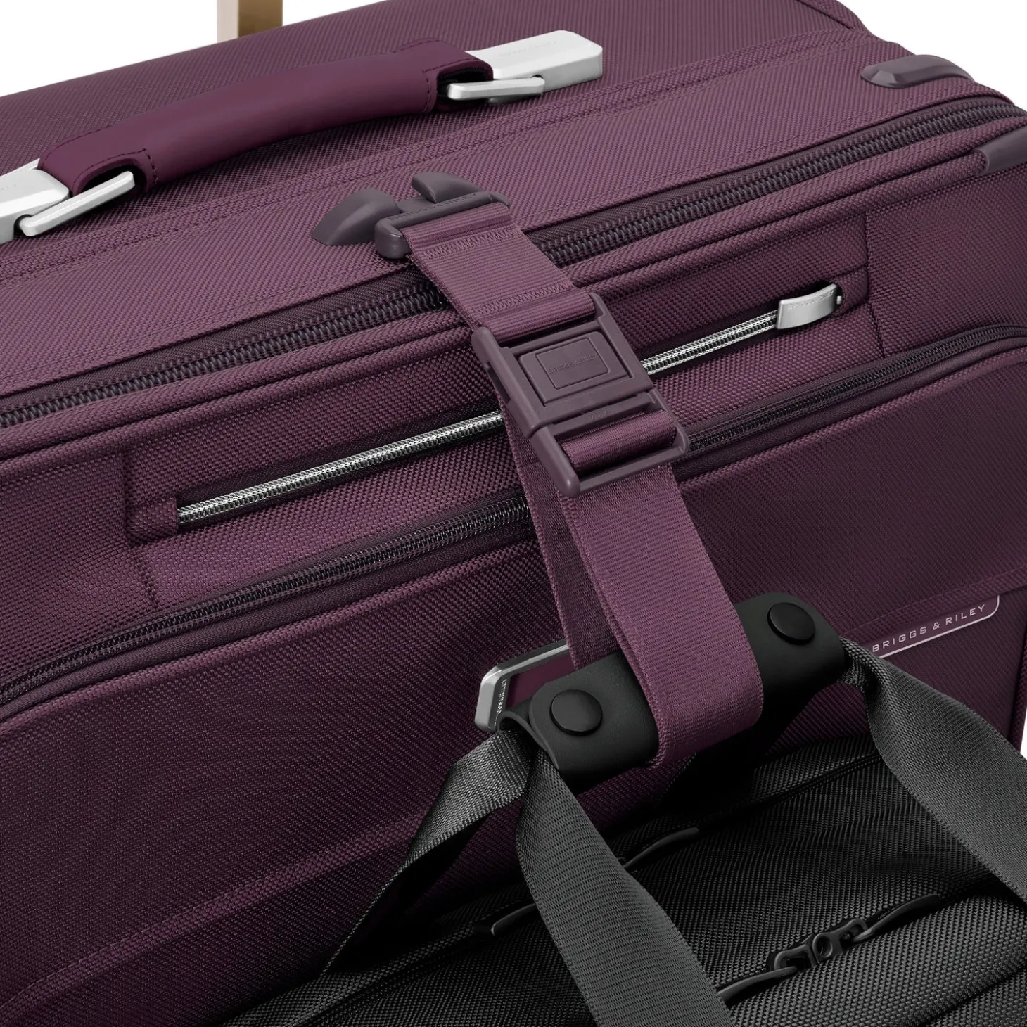 Briggs & Riley Baseline Compact 24" Checked Expandable Spinner