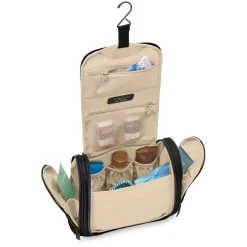 Briggs & Riley Baseline Deluxe Hangable Kit