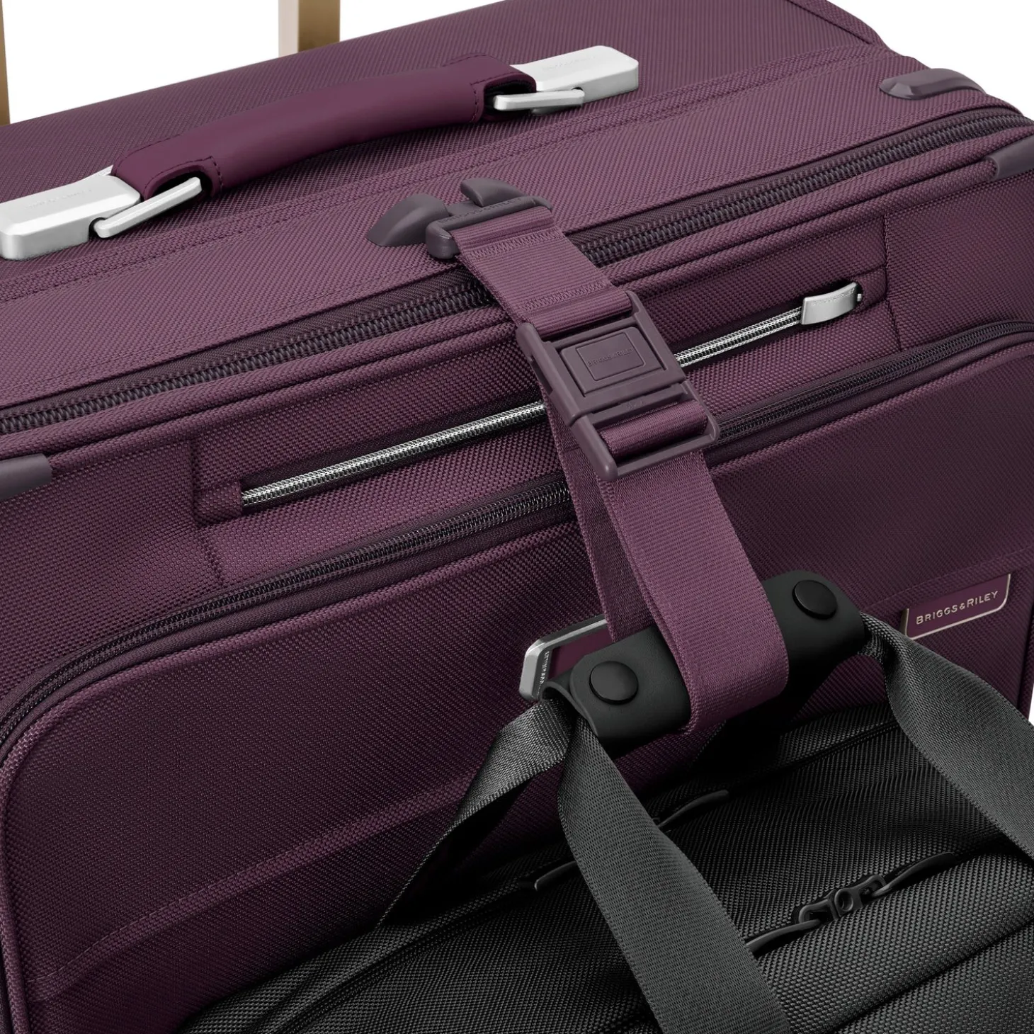Briggs & Riley Baseline Large Expandable Spinner