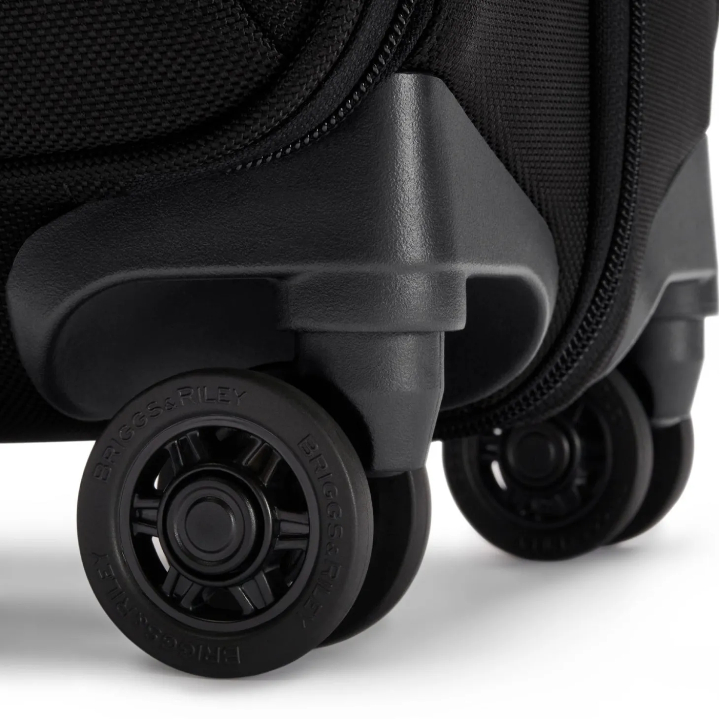 Briggs & Riley @Work 2.0 Medium Spinner Brief
