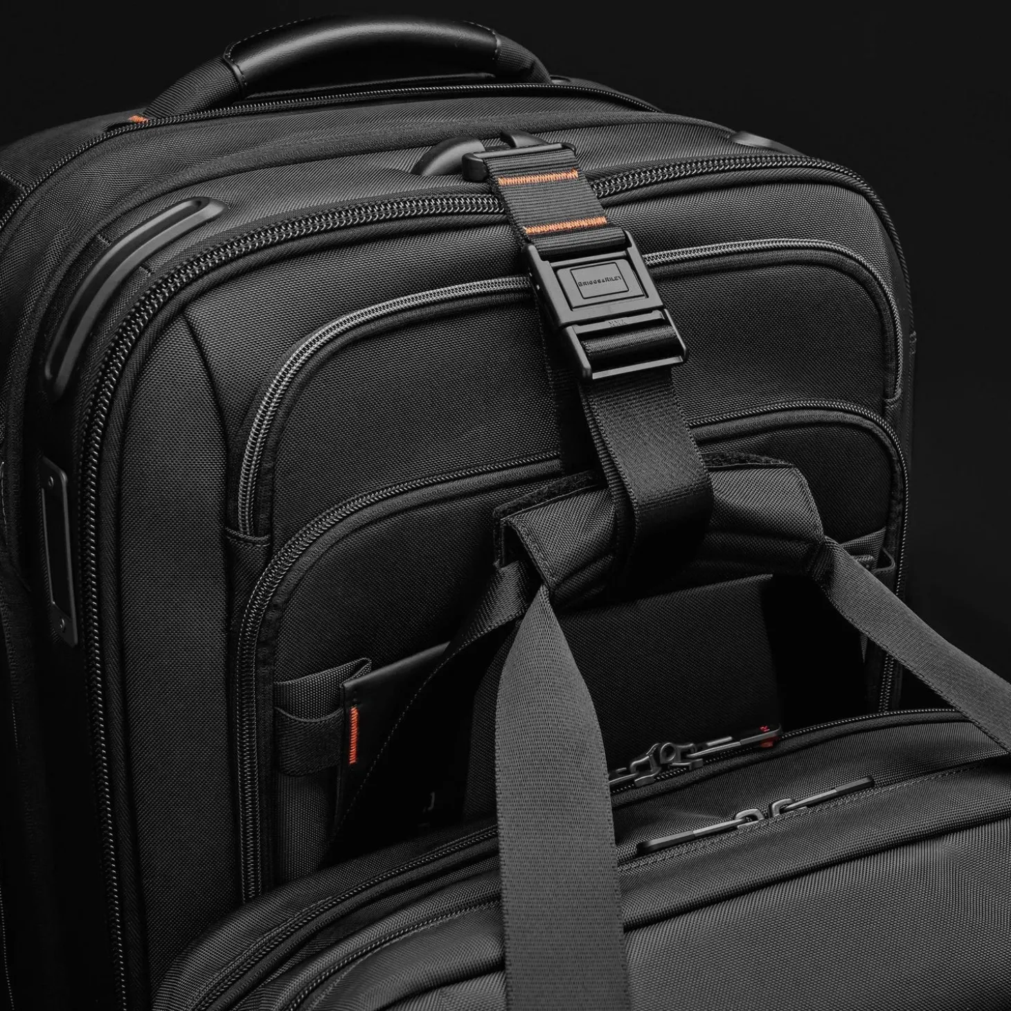 Briggs & Riley ZDX 2.0 Medium Expandable Spinner