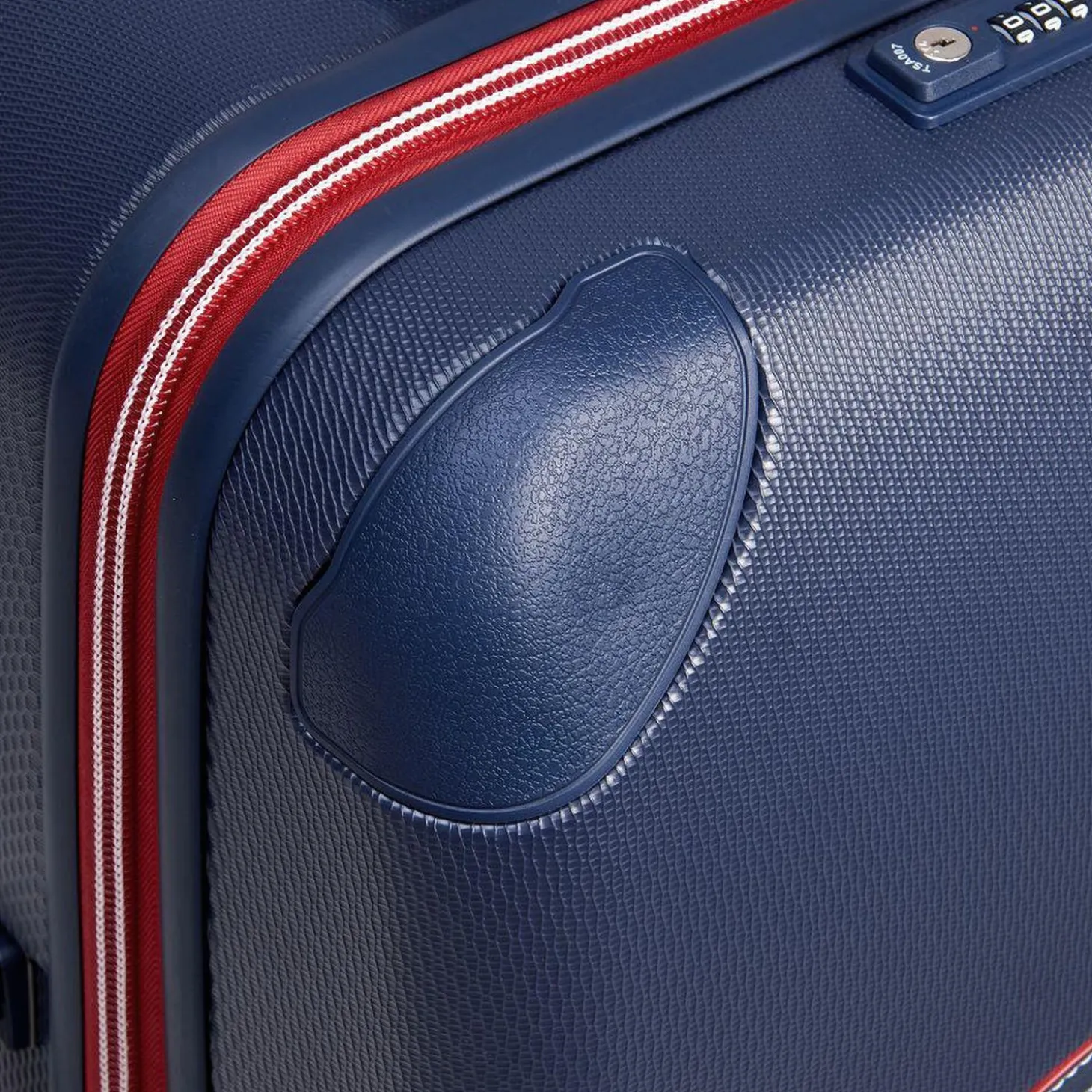 Delsey Chatelet Air 2.0 26" Trunk Spinner