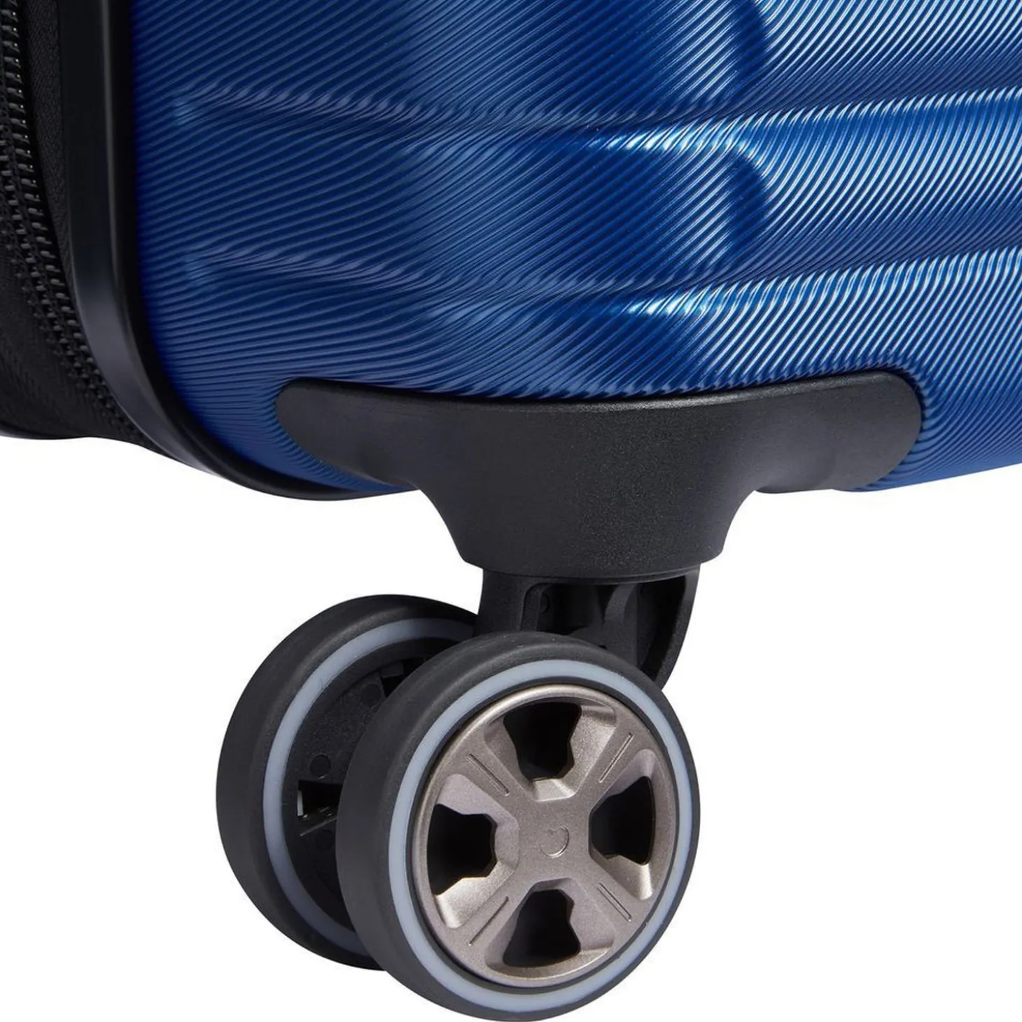 Delsey Cruise 3.0 Expandable Spinner Carry-On