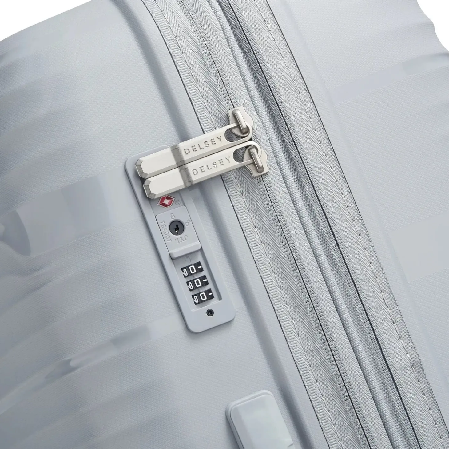 Delsey Dune 25" Expandable Spinner Upright