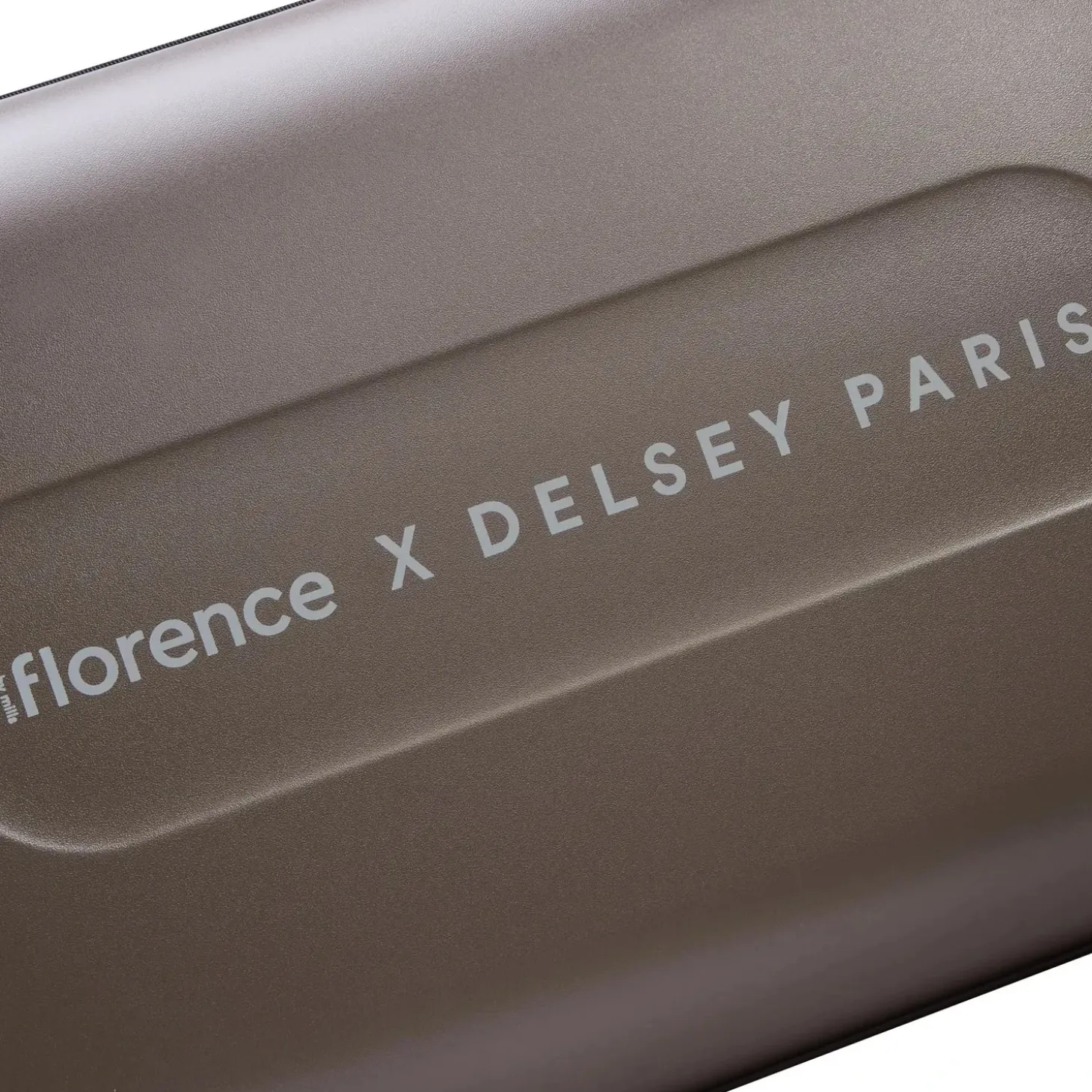 Delsey florence by mills Catch Flights Large Expandable Spinner