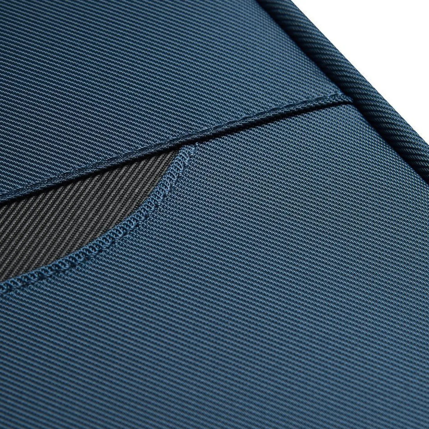 Delsey Sky Max 2.0 28" Expandable Spinner
