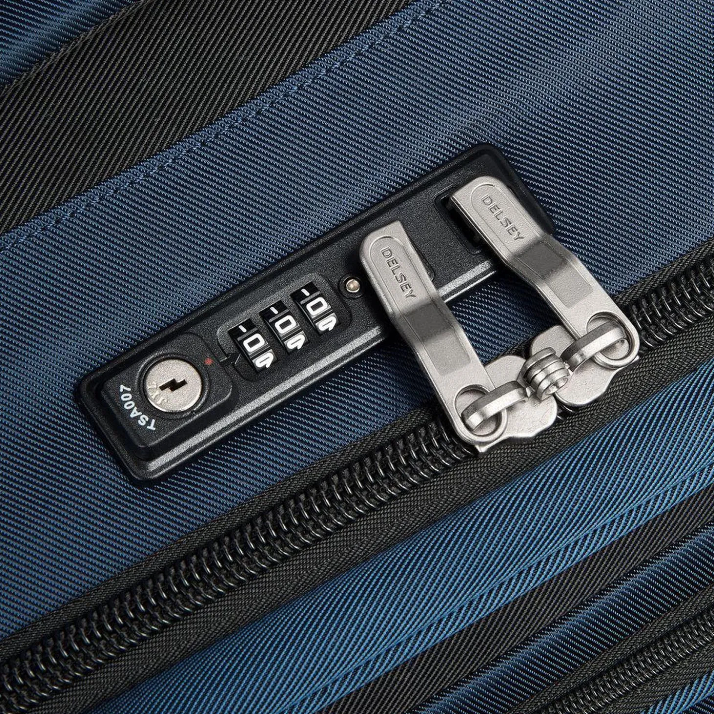 Delsey Sky Max 2.0 28" Expandable Spinner
