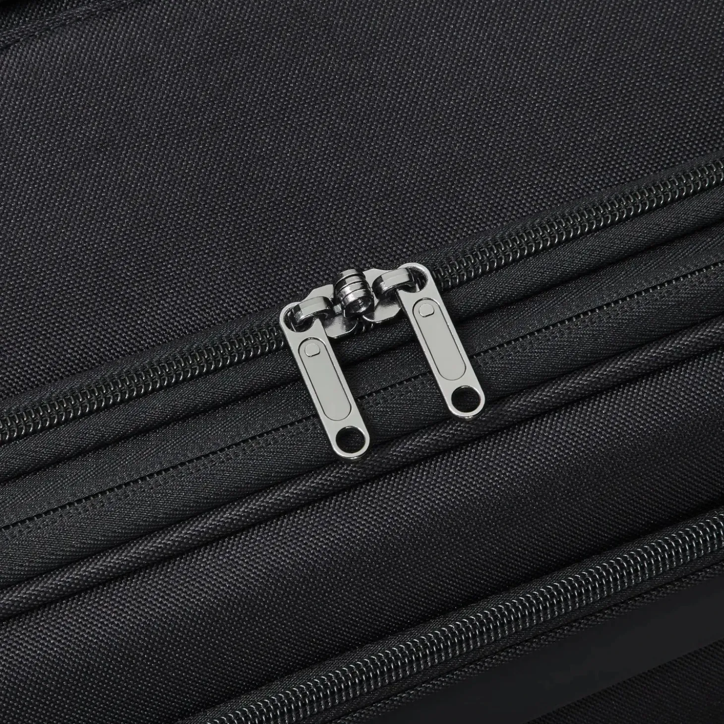 Delsey Sky Max 3.0 Expandable 27" Spinner