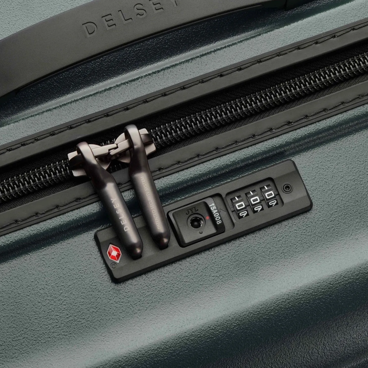 Delsey Turenne 2.0 29" Trunk Spinner