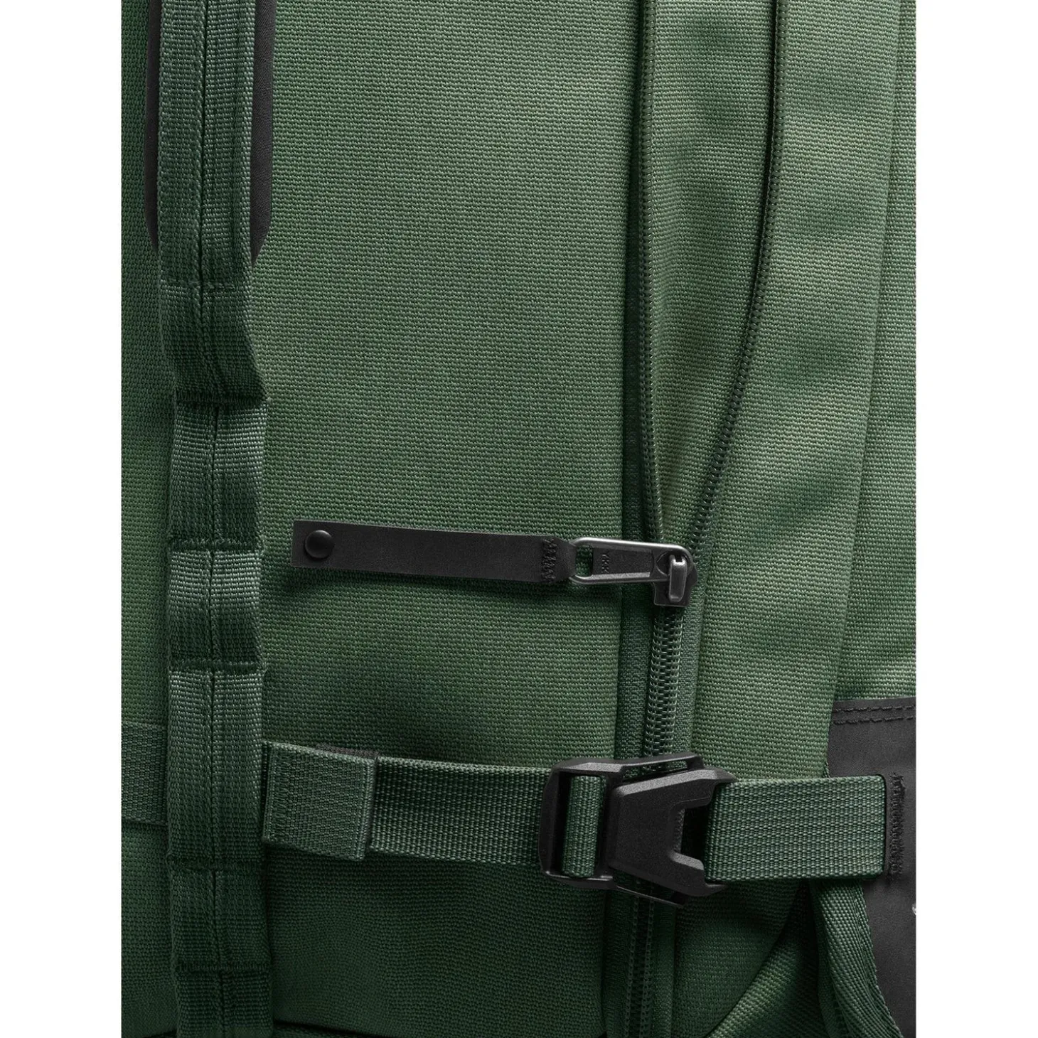 Eagle Creek Gear Warrior XE 4-Wheeled Large Carry-On