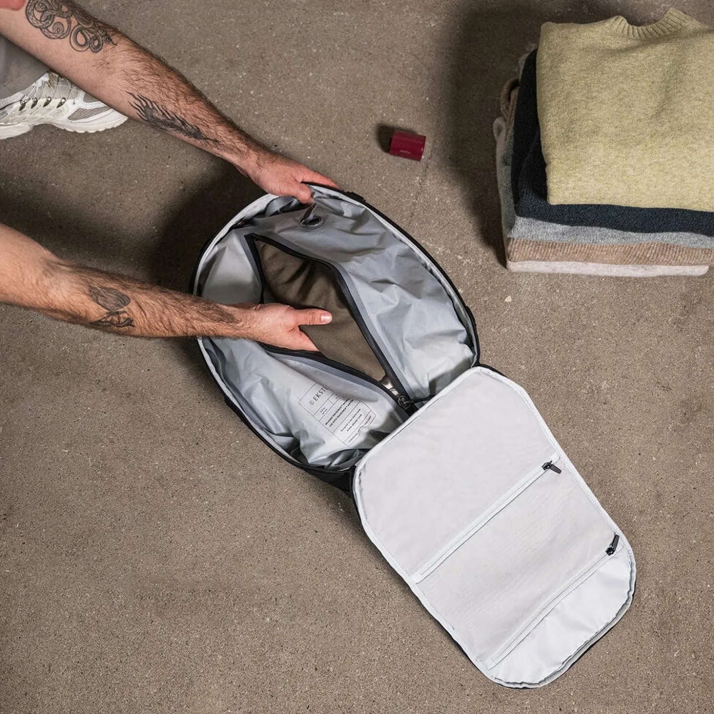 Ekster TravelPack Vacuum Kit with Air Pump