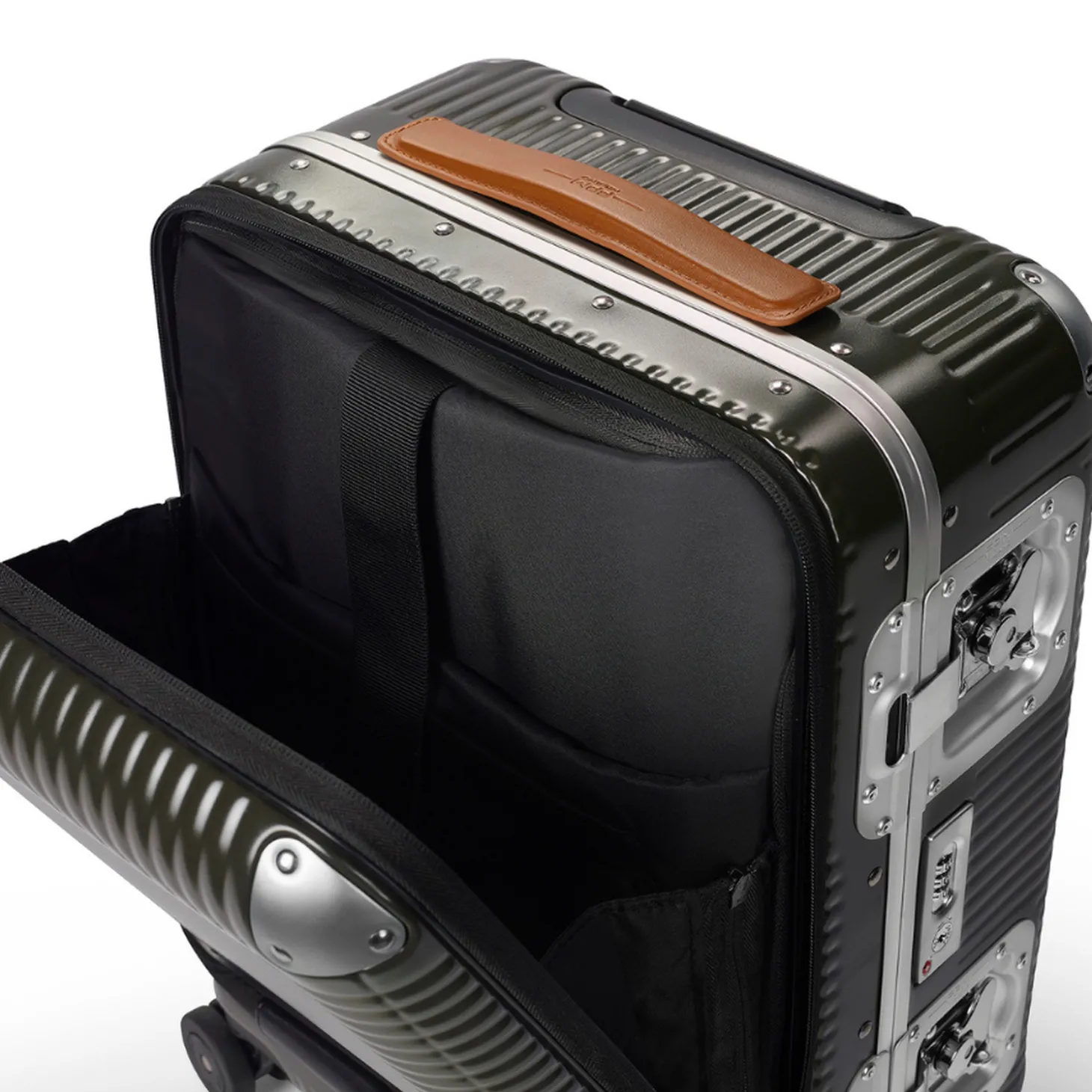 FPM Milano Bank Light Spinner 53 Front Pocket