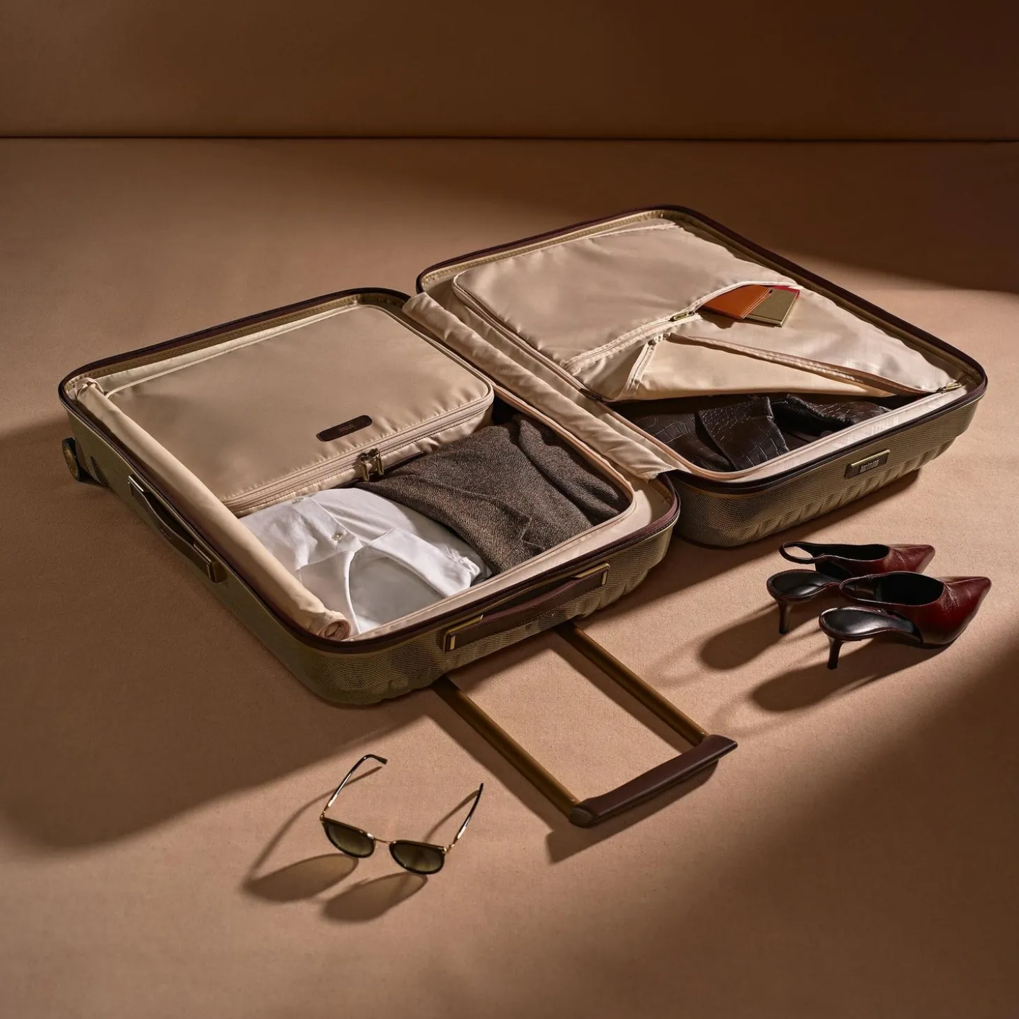 Hartmann Tweed Curv Extended Journey Spinner