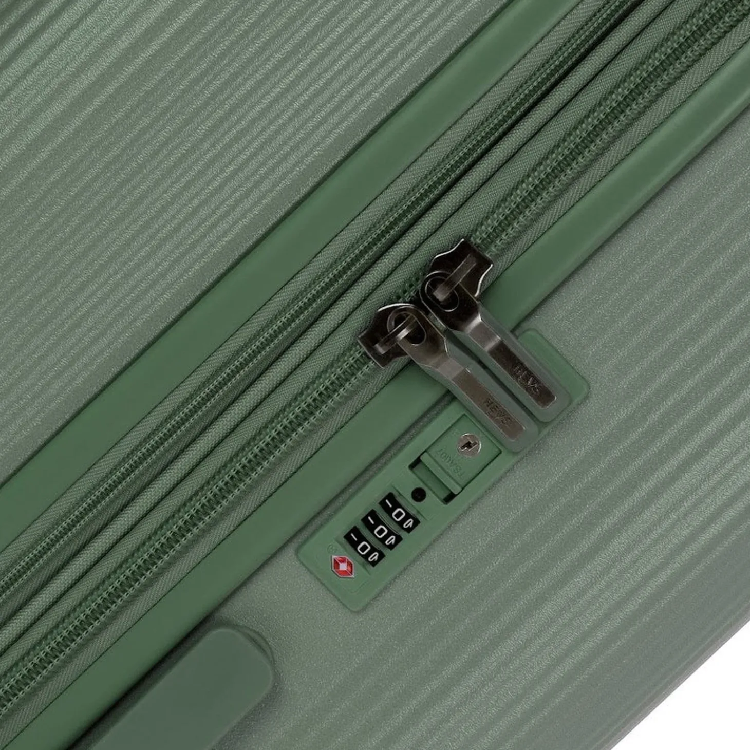 Heys Earth Tones 30" Trunk Spinner