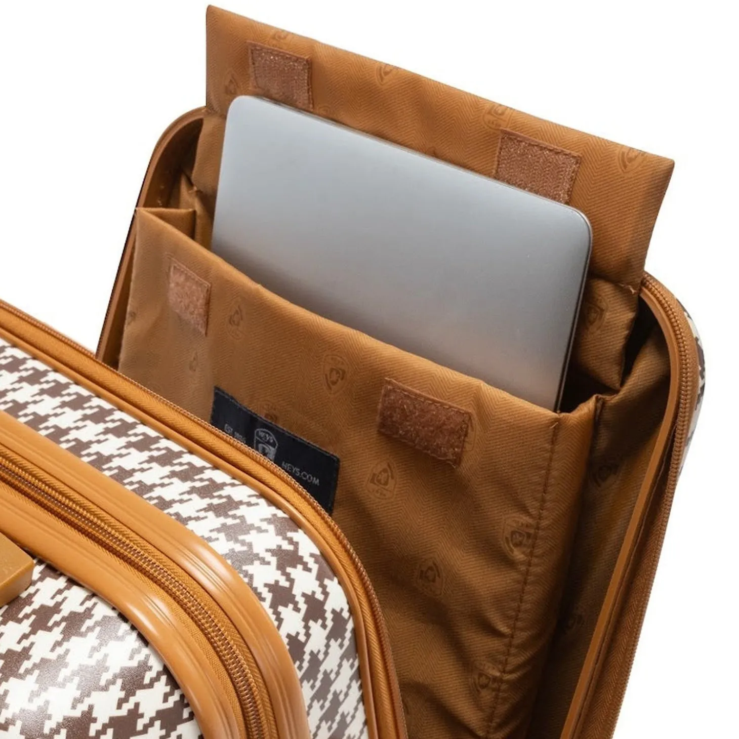 Heys EZ Fashion 21" Spinner