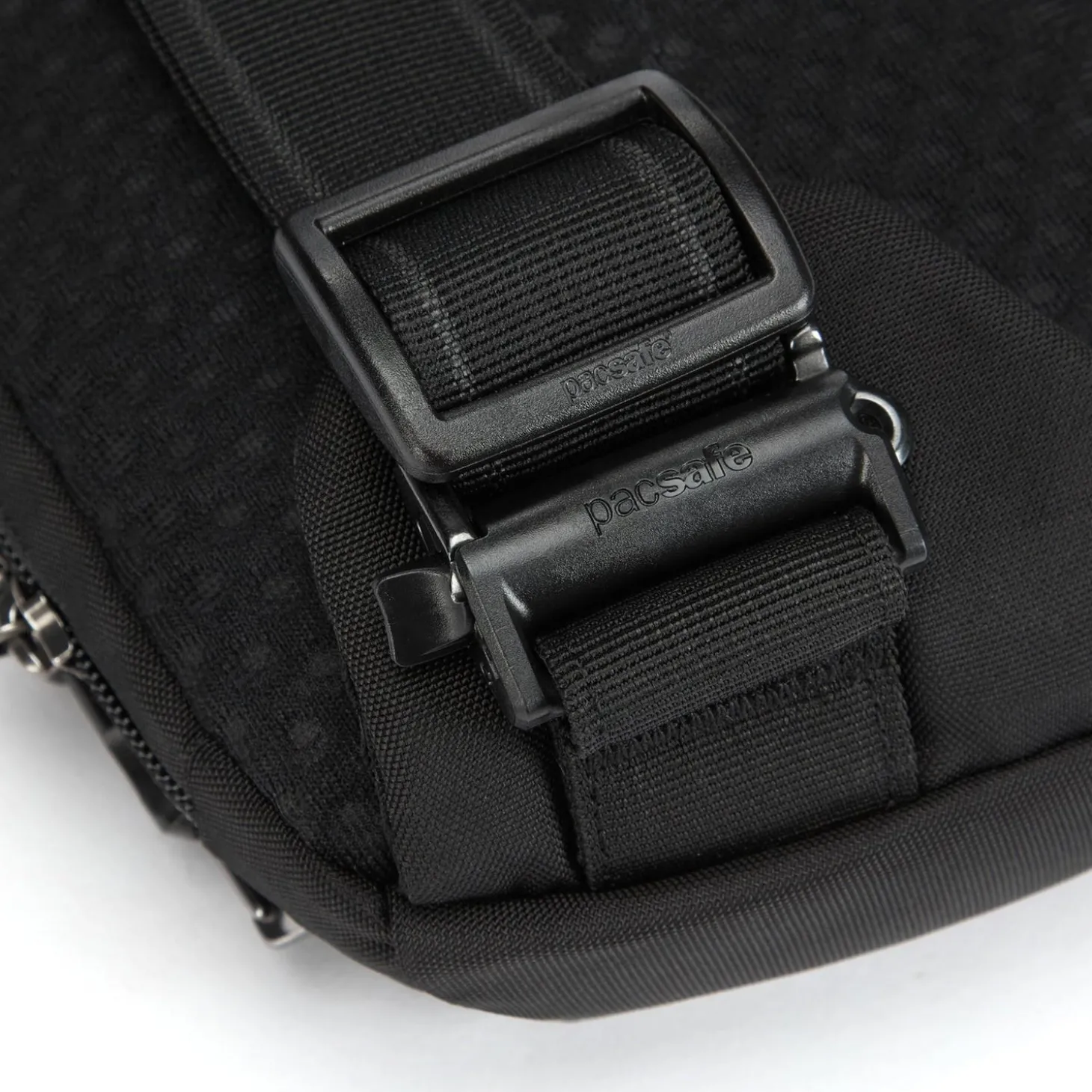 Pacsafe V Action Sling
