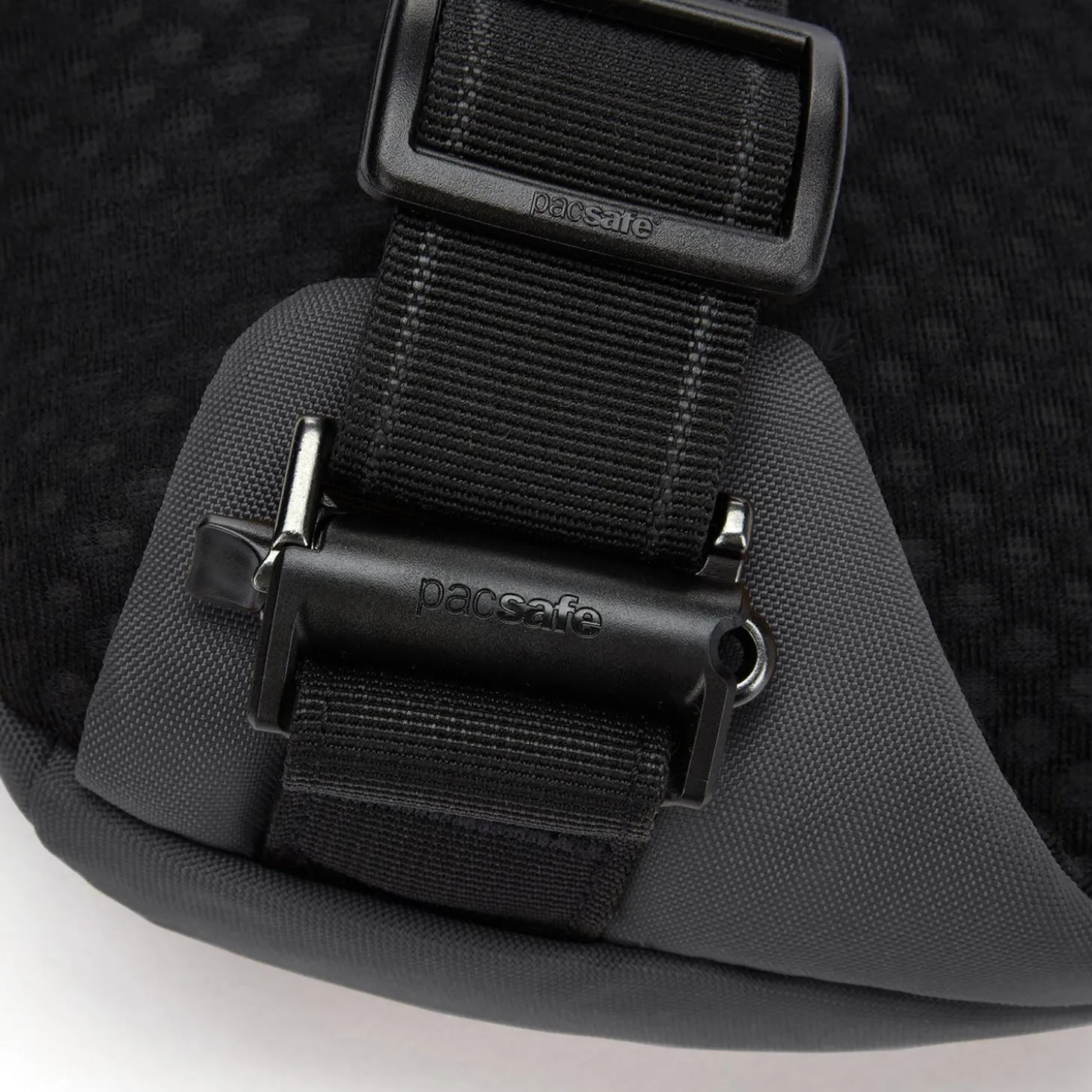 Pacsafe V Action Sling