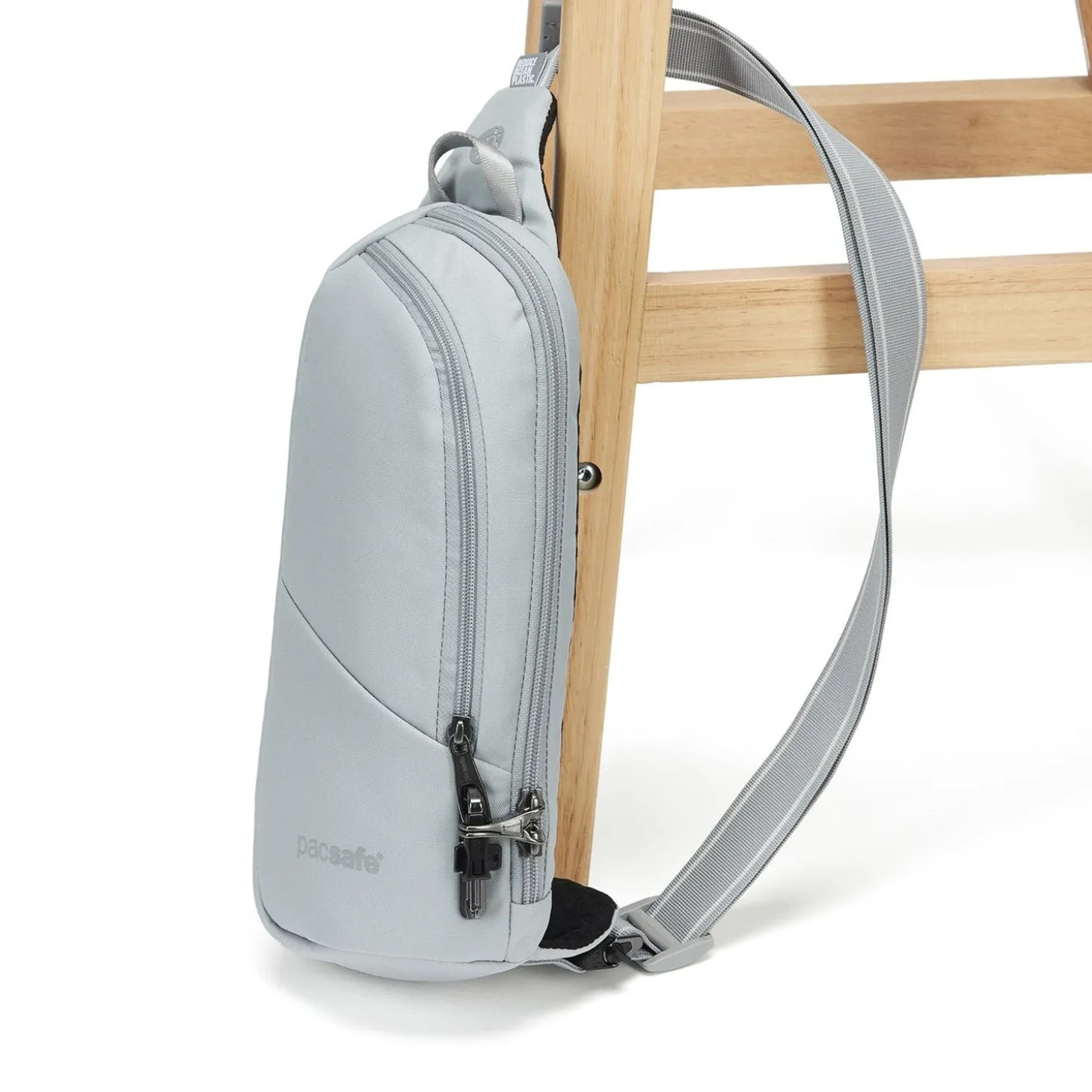 Pacsafe V Action Sling
