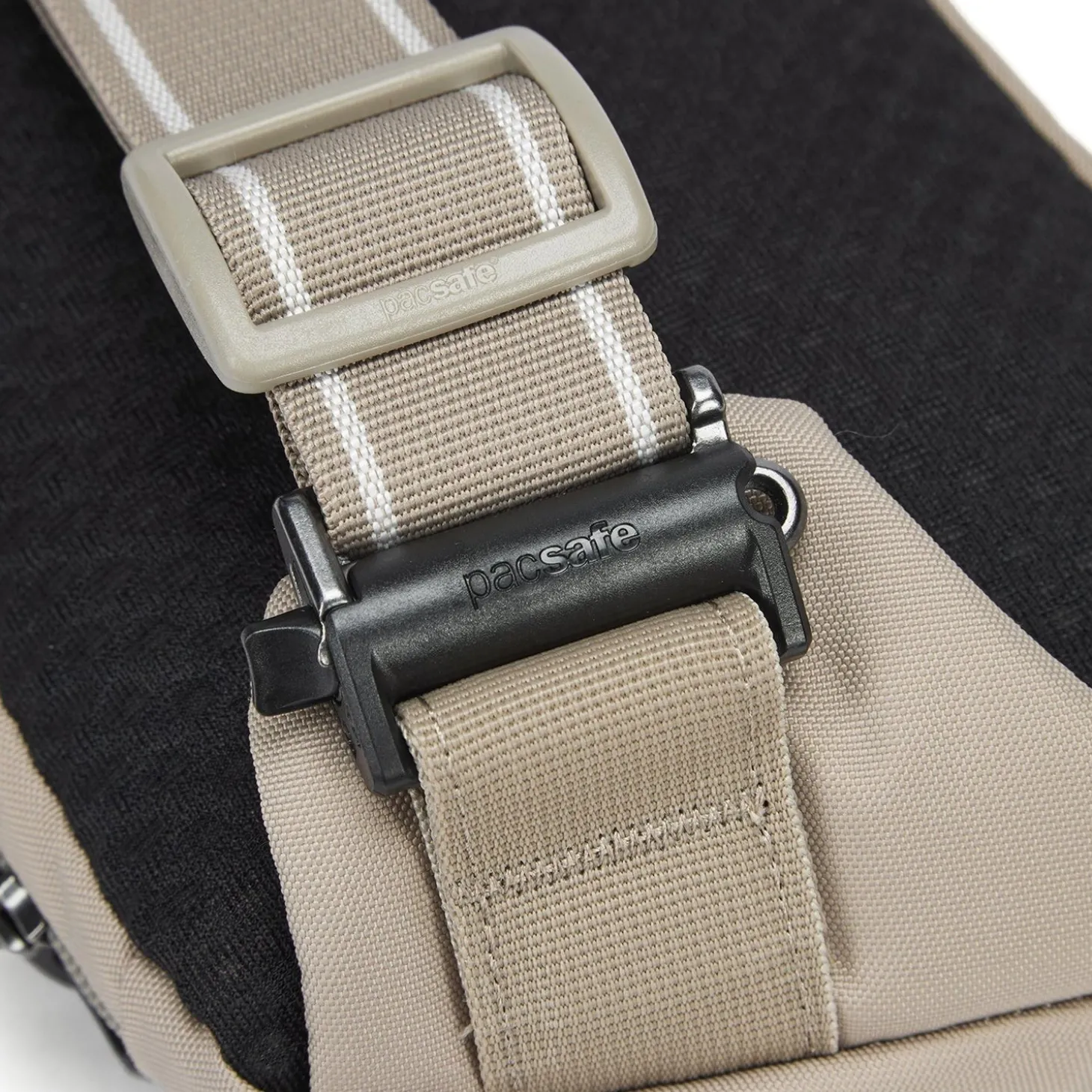 Pacsafe V Action Sling