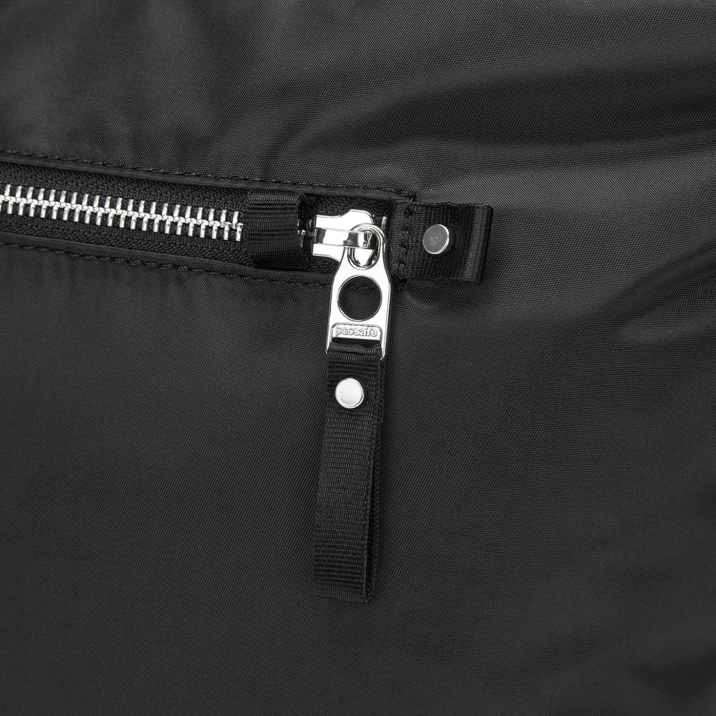 Pacsafe W Carryall Tote