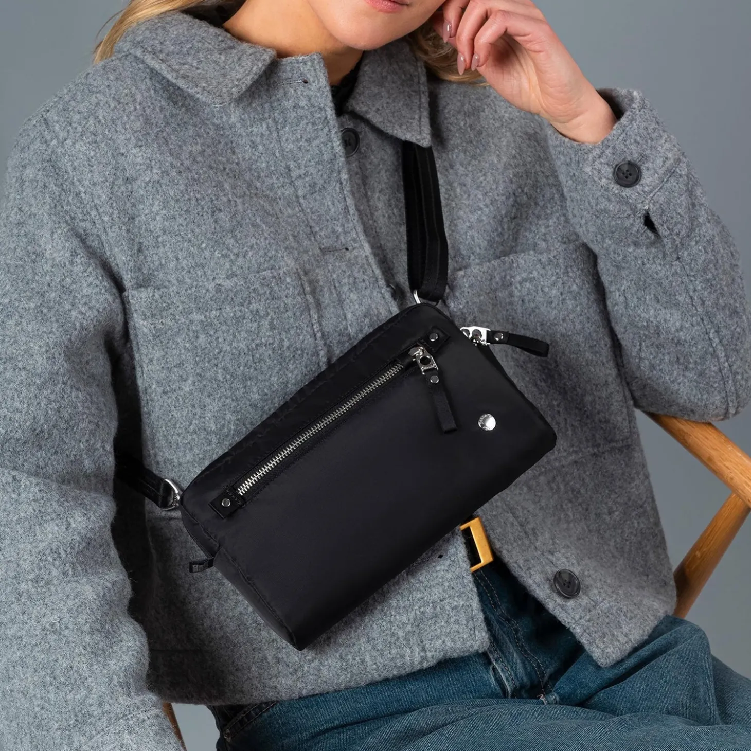 Pacsafe W 3-in-1 Sling
