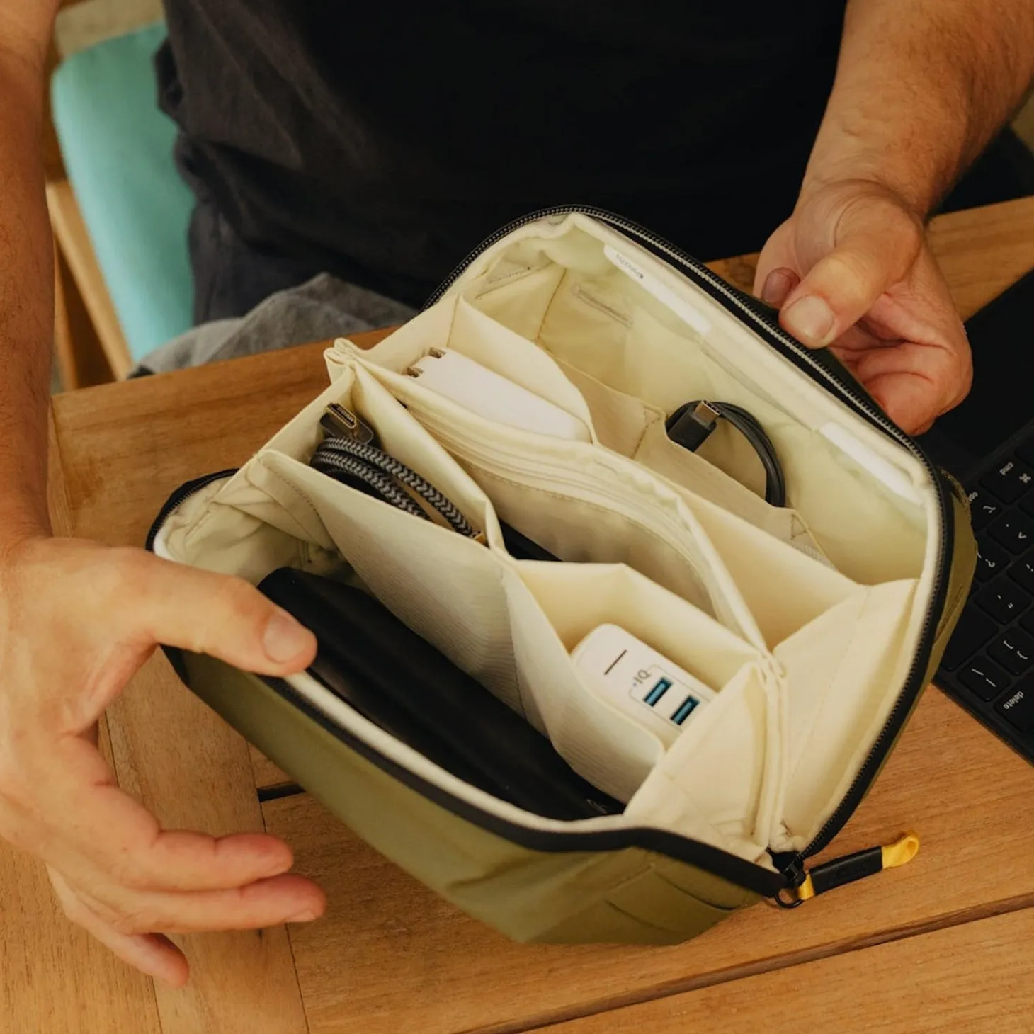 Peak Design Tech Pouch