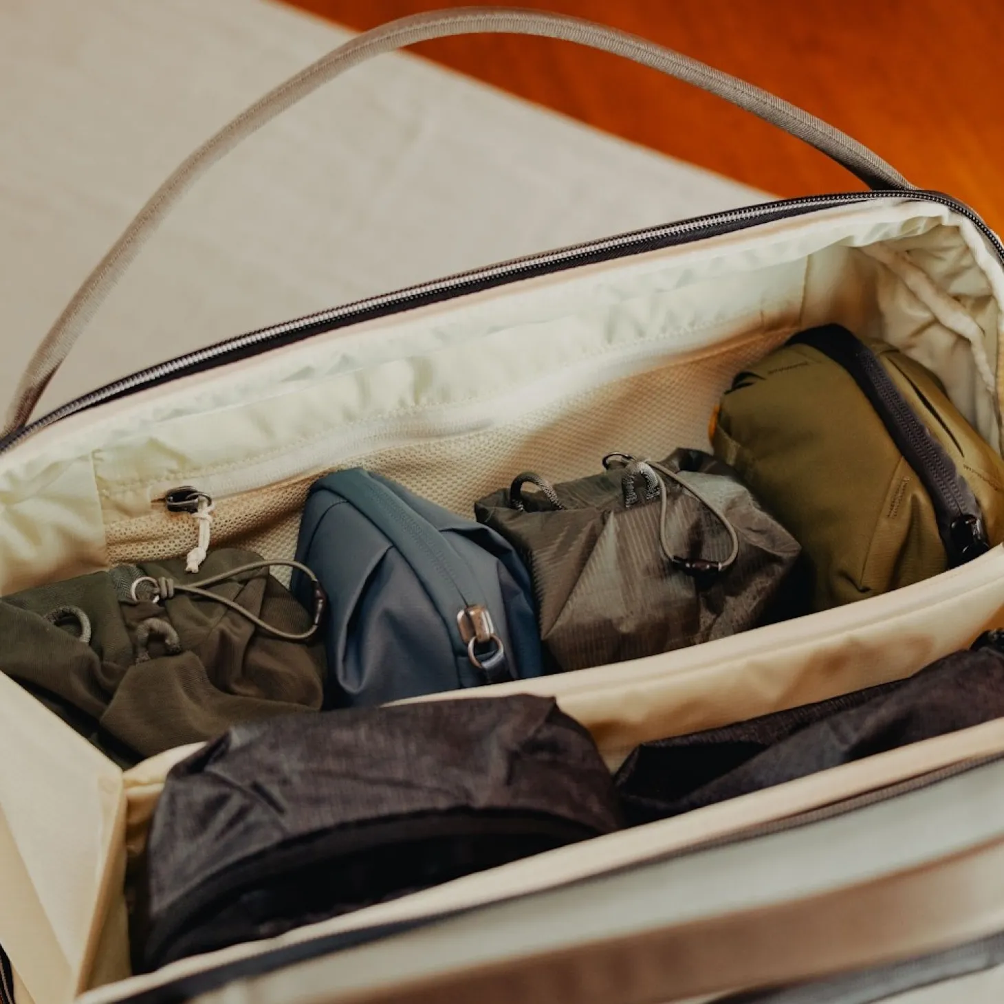 Peak Design Travel Weekender 25L