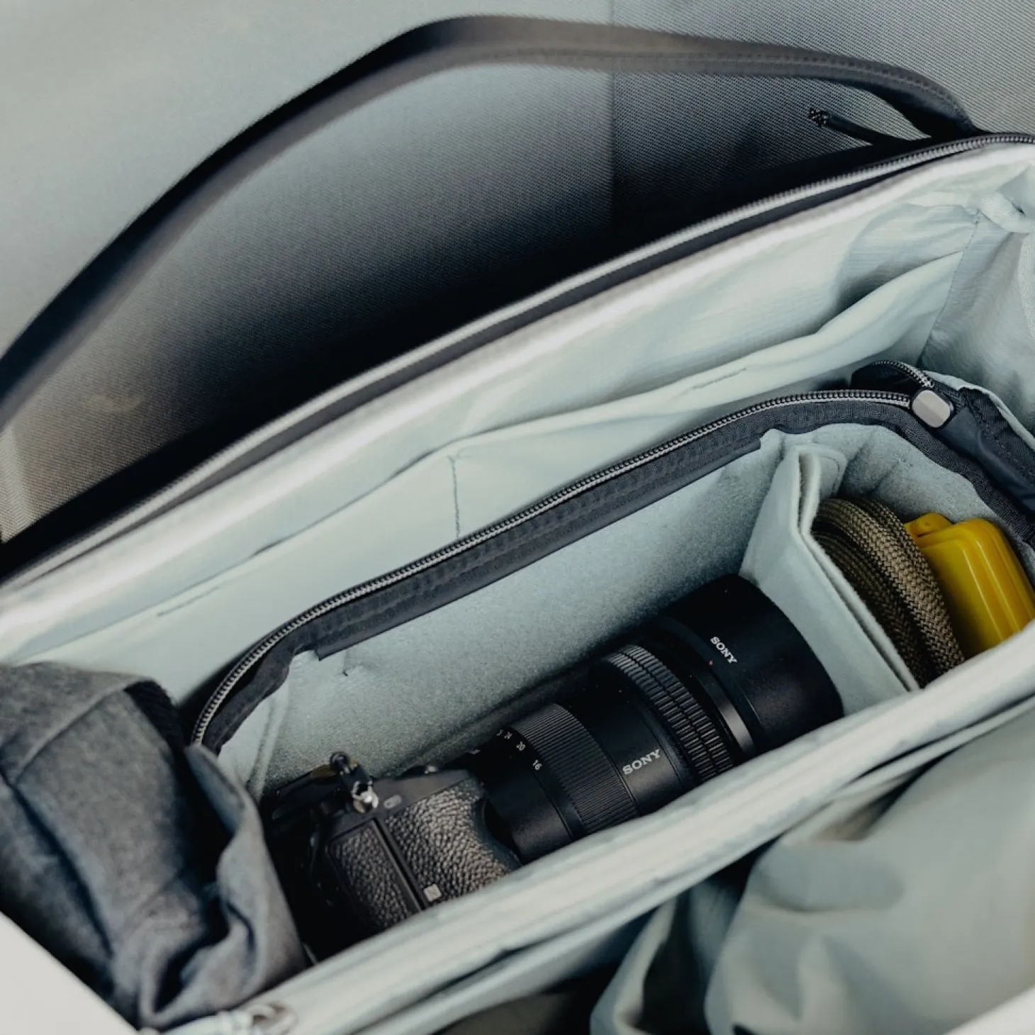 Peak Design Travel Weekender 25L