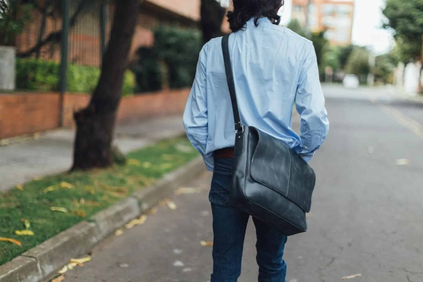 Piel Leather Positano Messenger