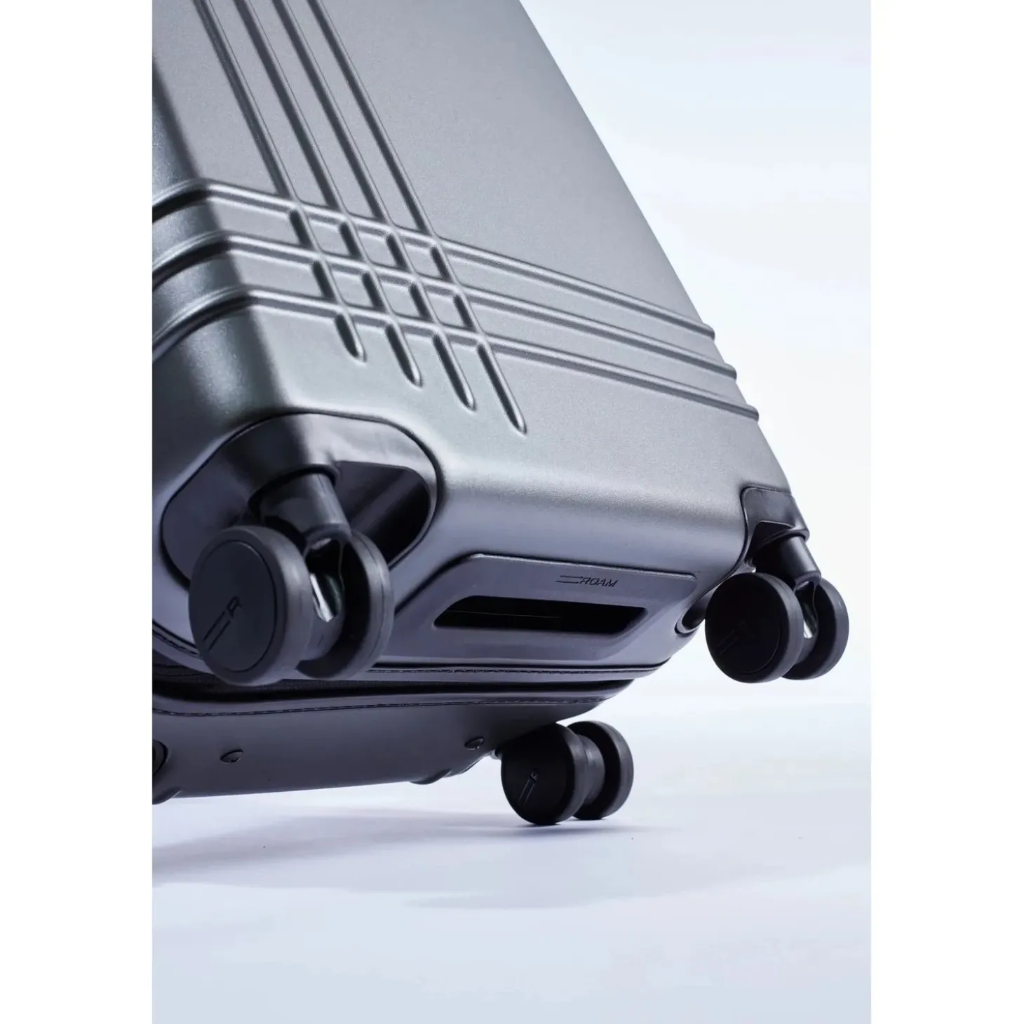 Roam Luggage Hardside Carry-On Spinner