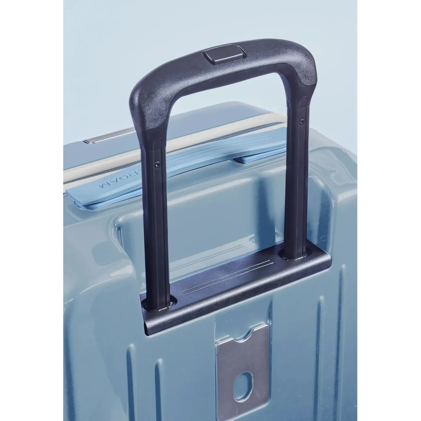 Roam Luggage Hardside Carry-On Spinner