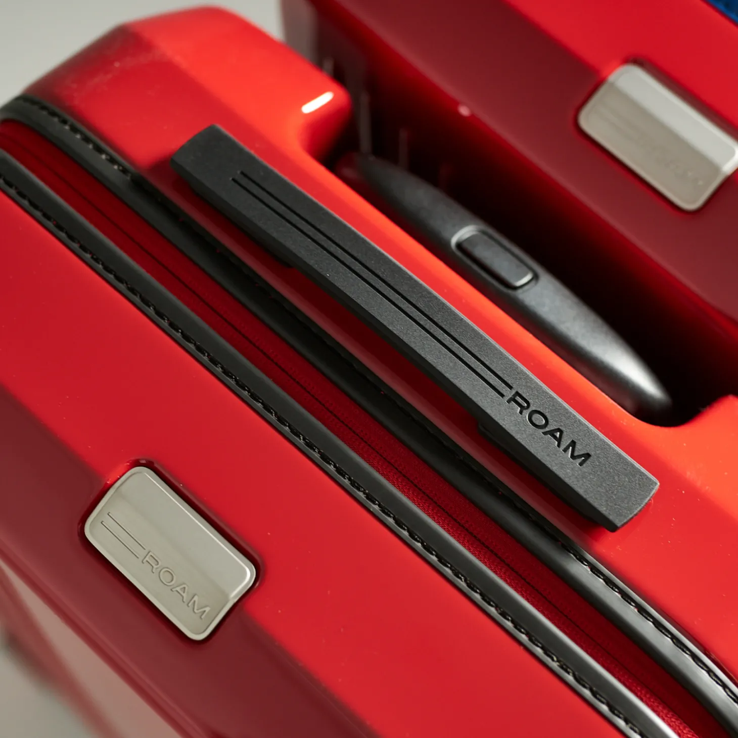 Roam Luggage Hardside Carry-On Spinner