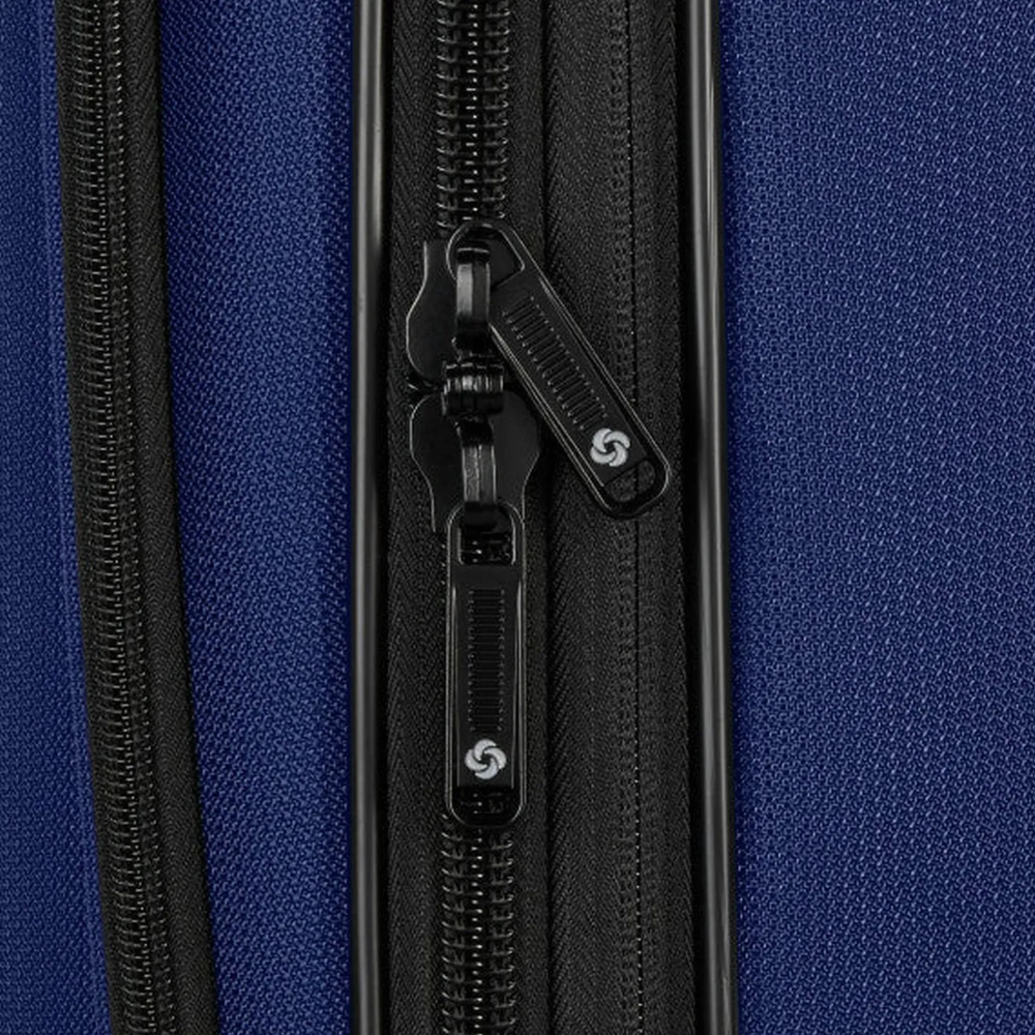 Samsonite Ascella 4.0 Medium Expandable Spinner