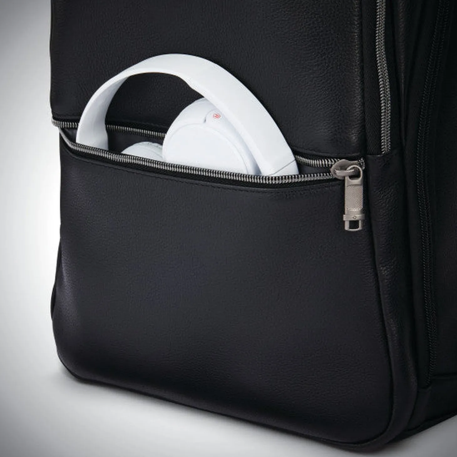 Samsonite Classic Leather Slim Backpack