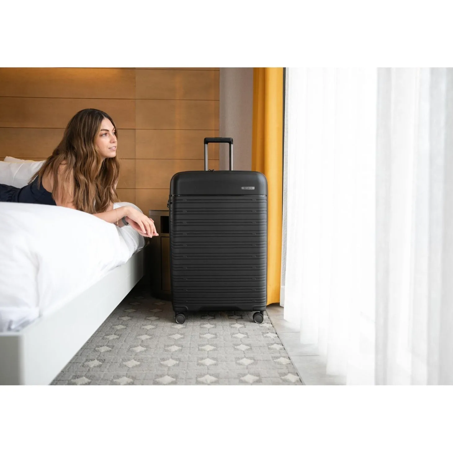 Samsonite Elevation Plus Hardside Large Spinner