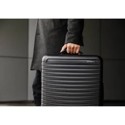 Samsonite Framelock Max Carry-On Spinner