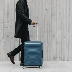 Samsonite Framelock Max Carry-On Spinner
