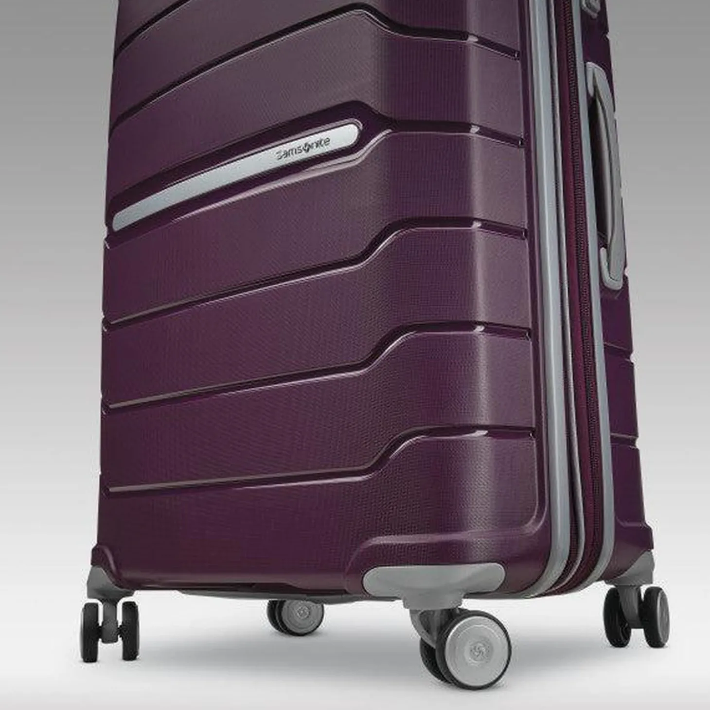 Samsonite Freeform 24" Spinner