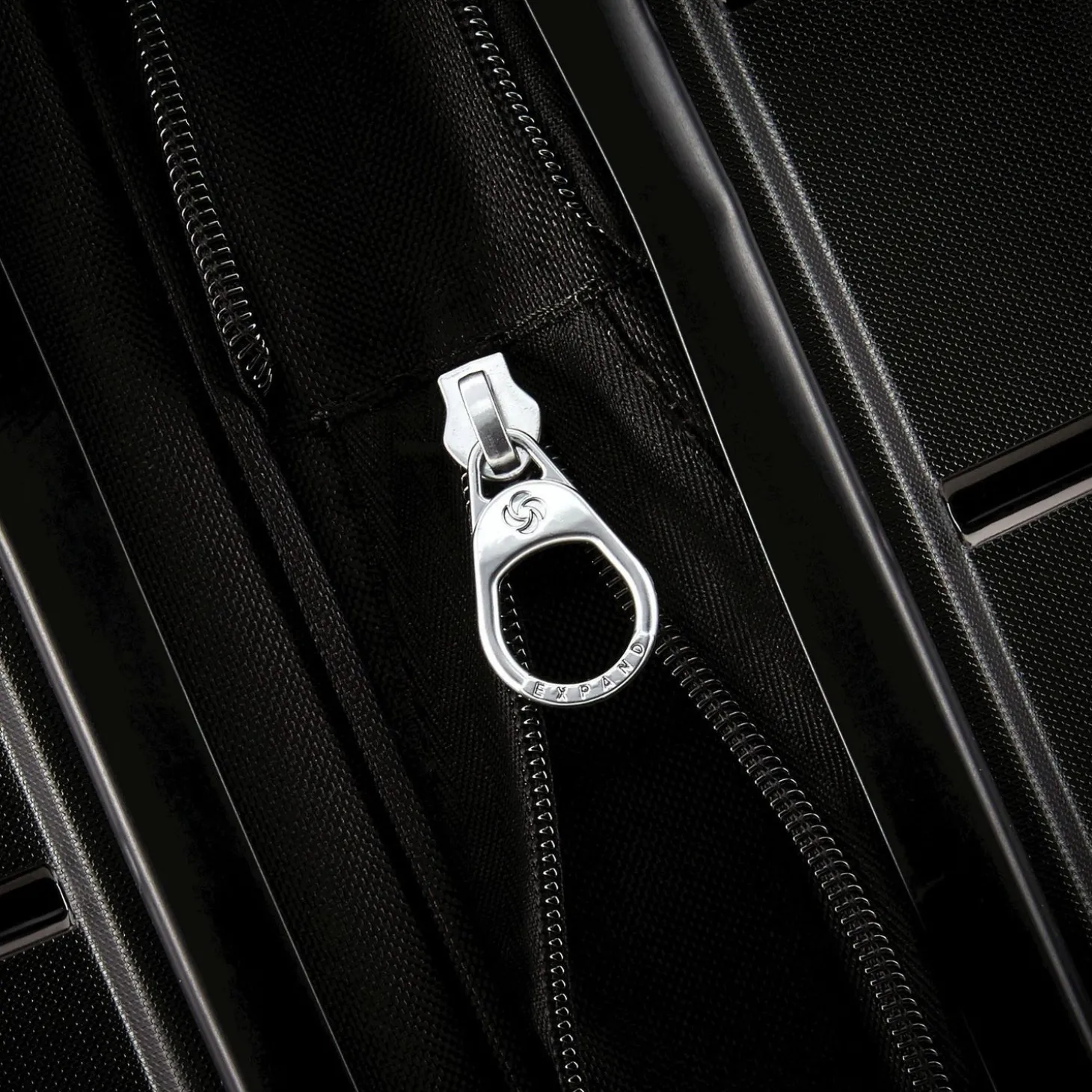 Samsonite Freeform 24" Spinner