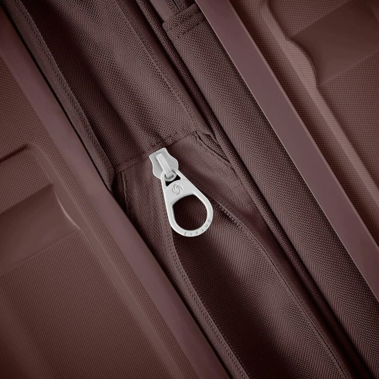 Samsonite Outline Pro Carry-On Spinner