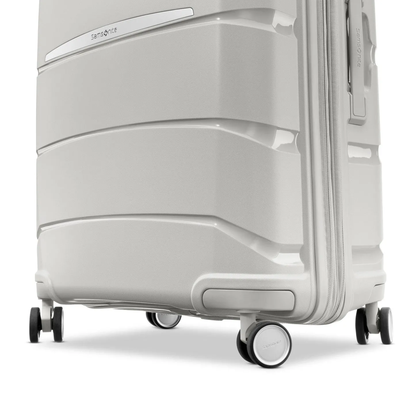 Samsonite Outline Pro Medium Spinner