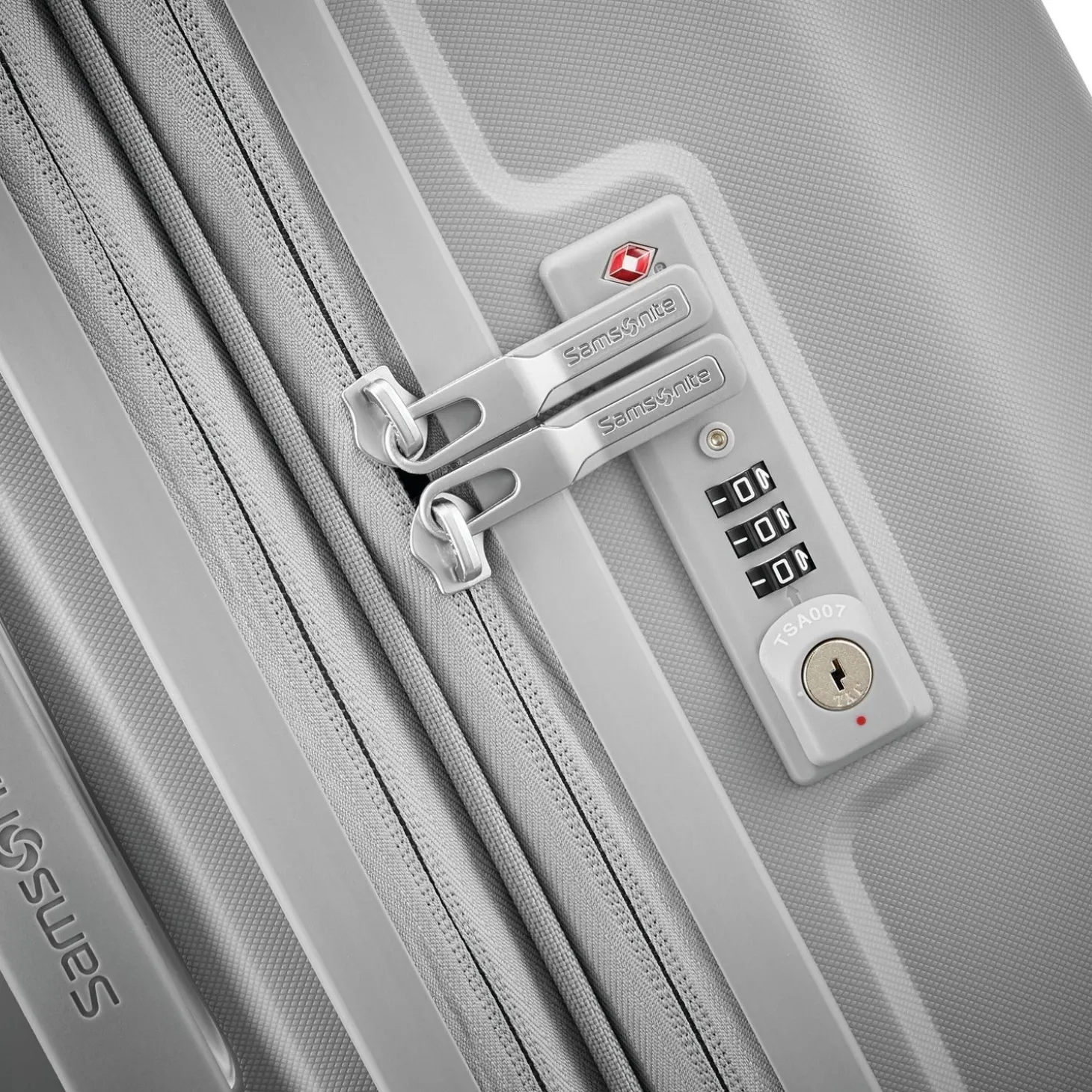 Samsonite Outline Pro Medium Spinner