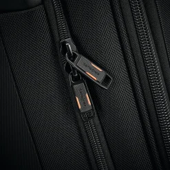 Samsonite Pro Medium Expandable Spinner