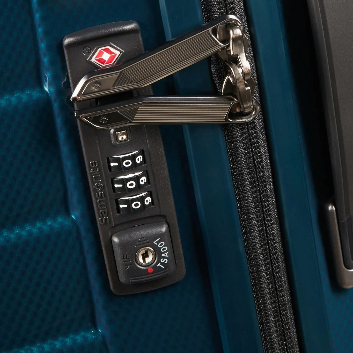 Samsonite Proxis Extra Large Spinner