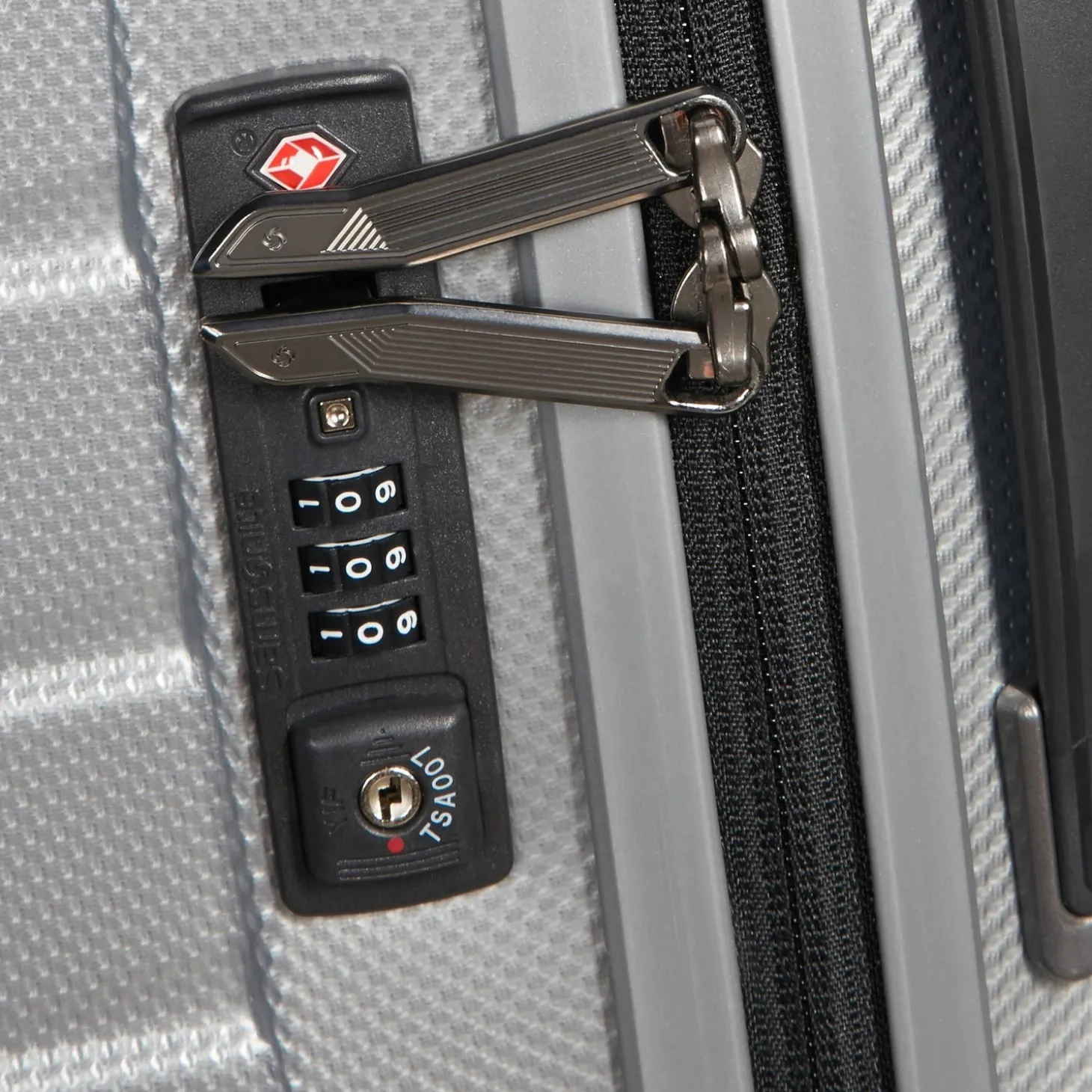Samsonite Proxis Extra Large Spinner