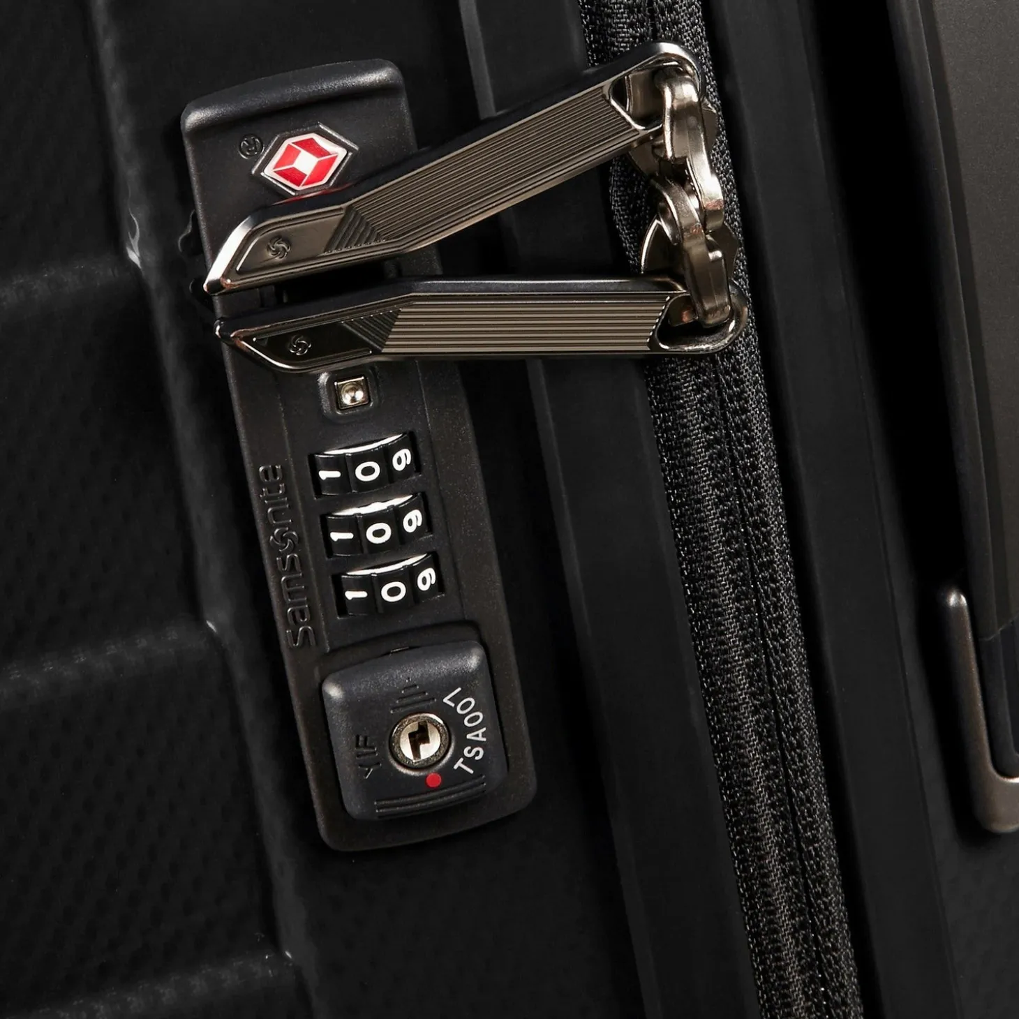 Samsonite Proxis Large Spinner