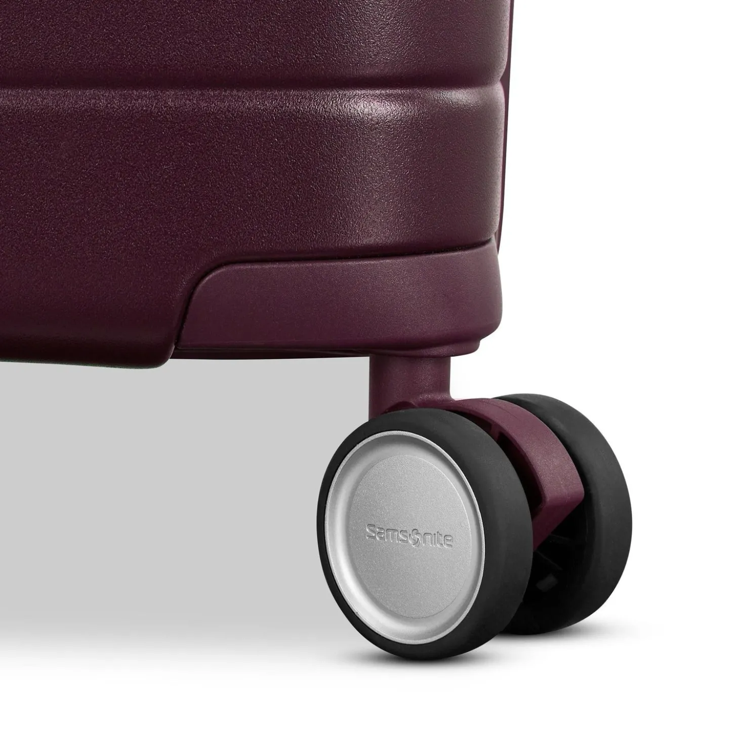 Samsonite Virtuosa Expandable Carry-On Spinner